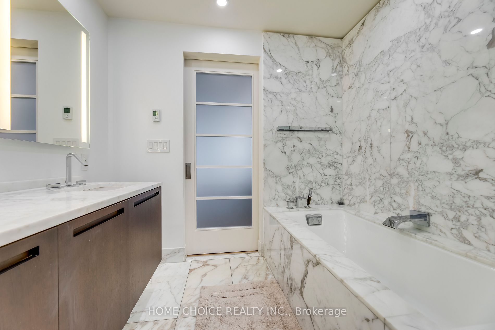 180 University Ave, #2308