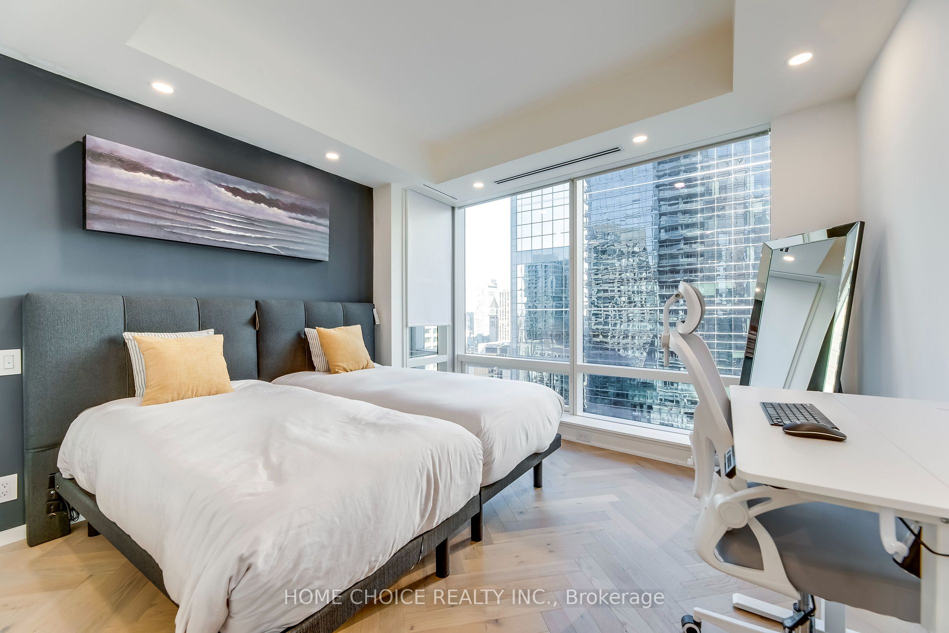 180 University Ave, #2308
