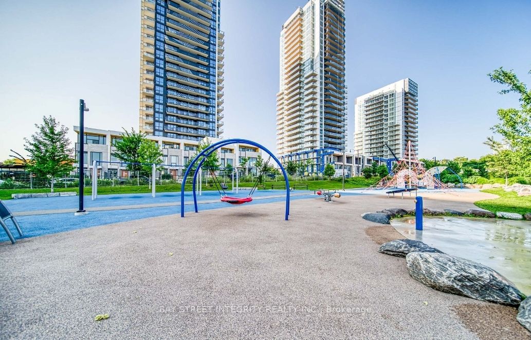 95 Mcmahon Dr, #708
