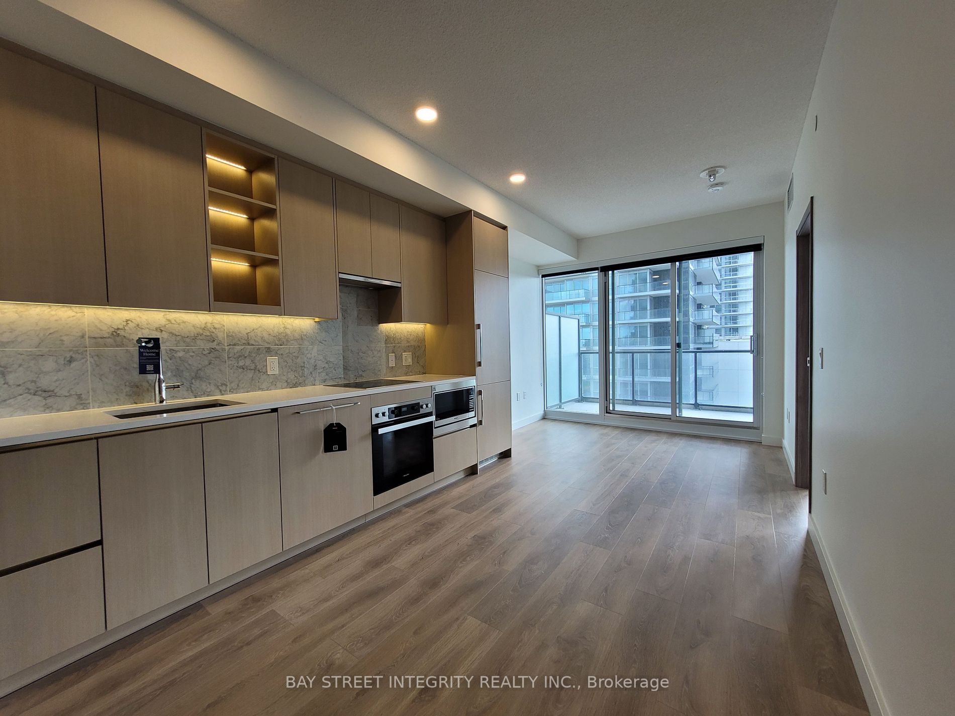 95 Mcmahon Dr, #708