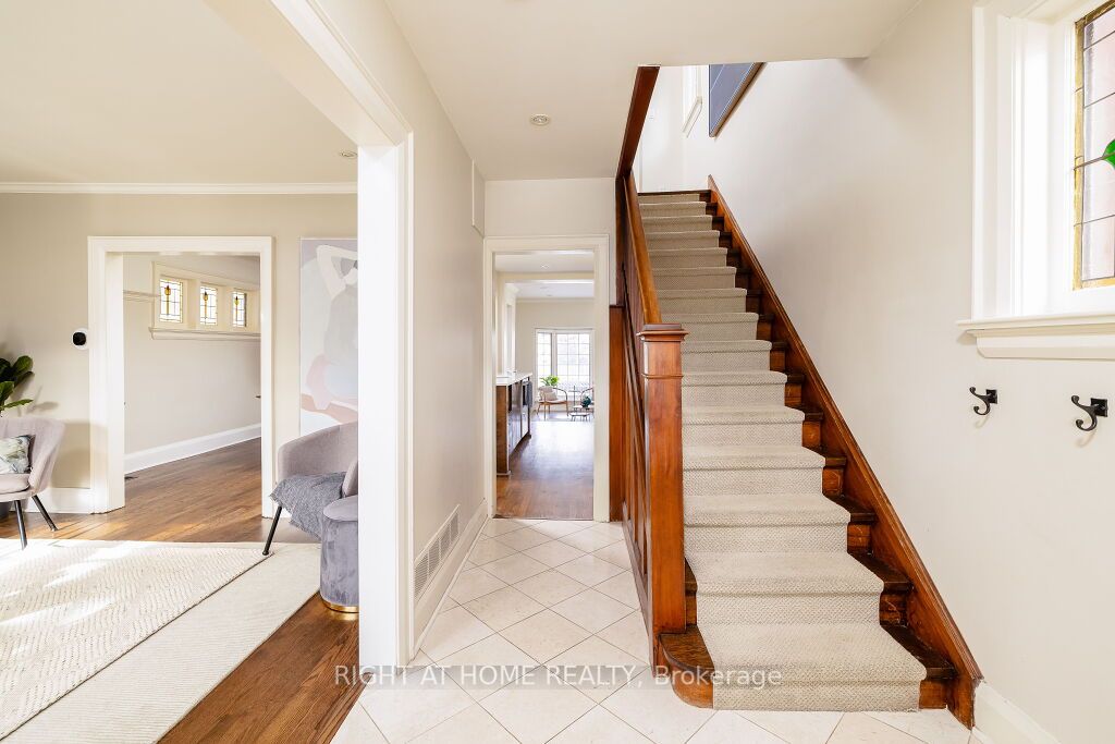 24 Brookdale Ave