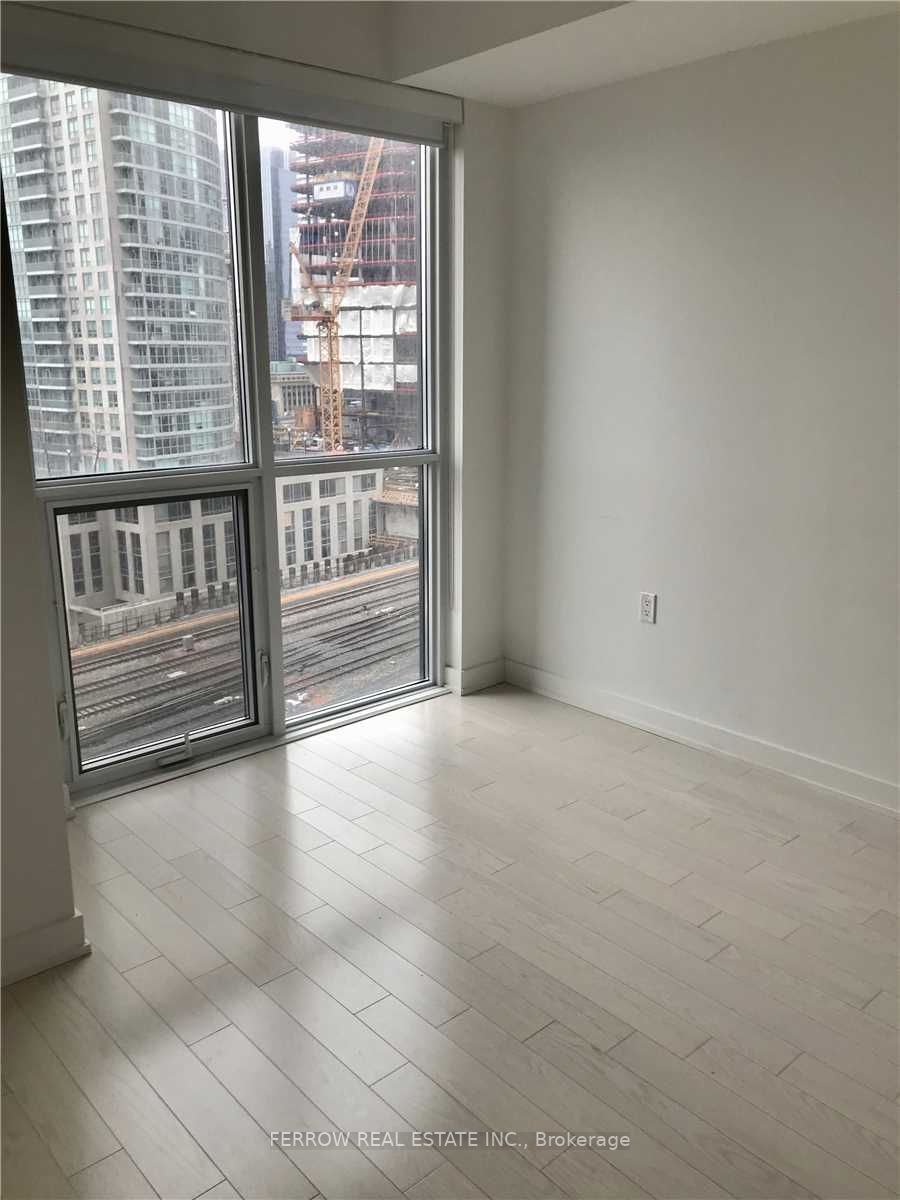 1 The Esplanade, #1009
