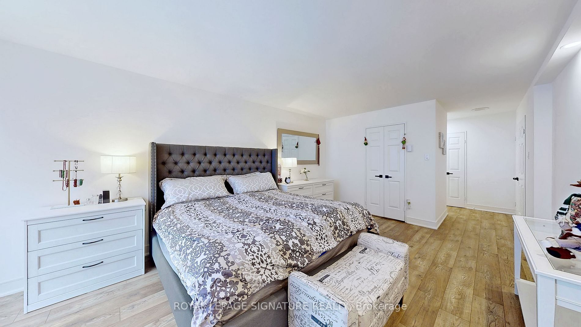 131 Beecroft Ave, #1505