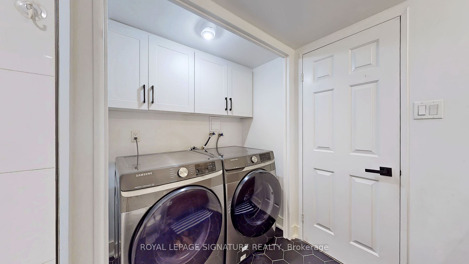 131 Beecroft Ave, #1505
