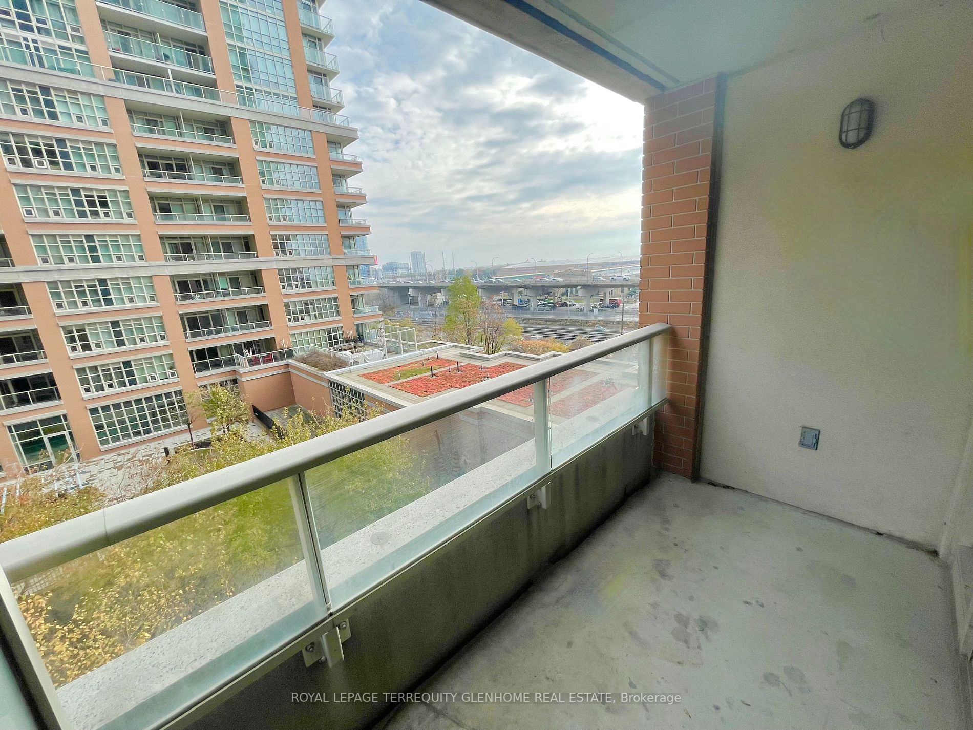 85 East Liberty St, #608