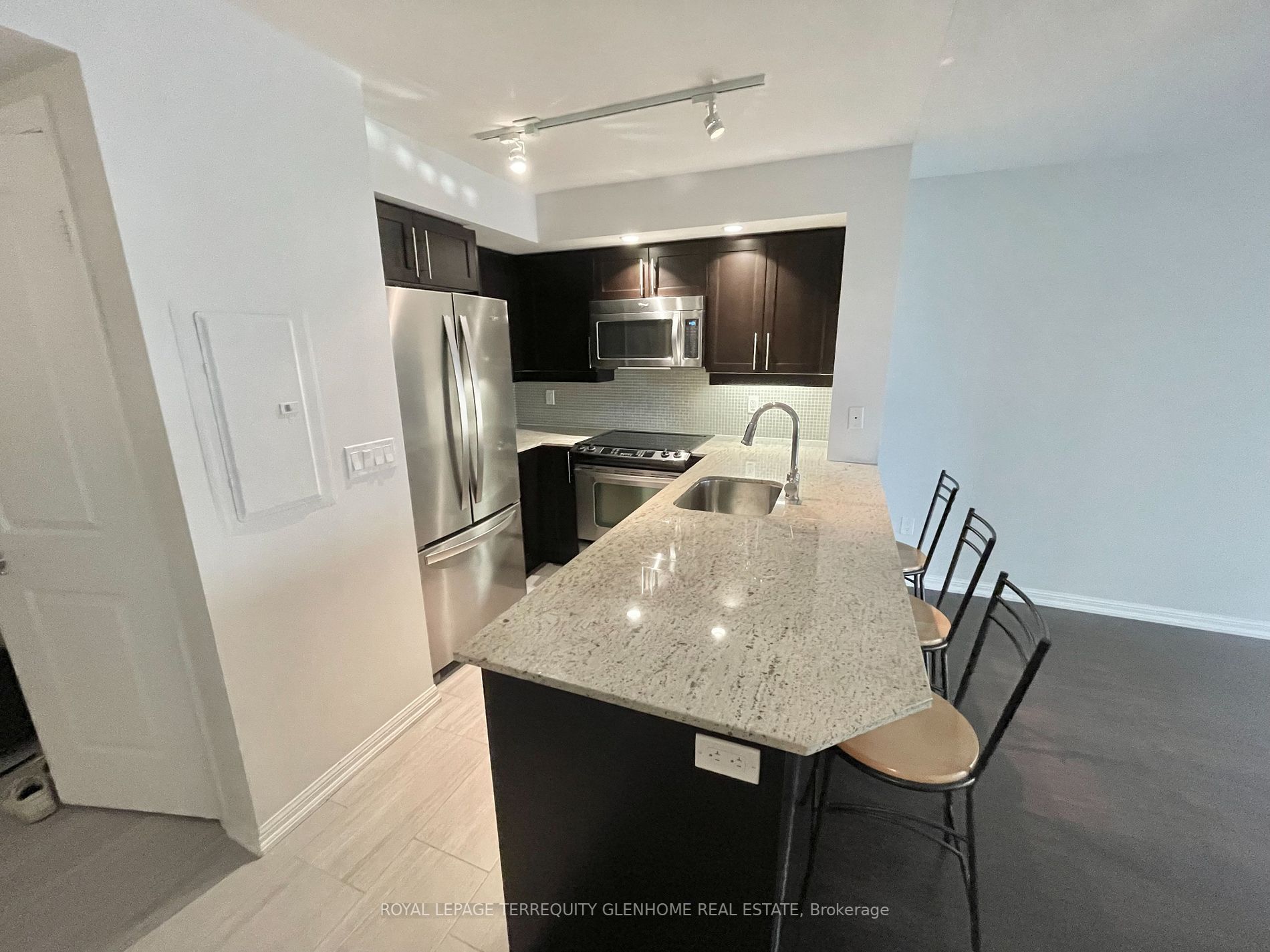 85 East Liberty St, #608
