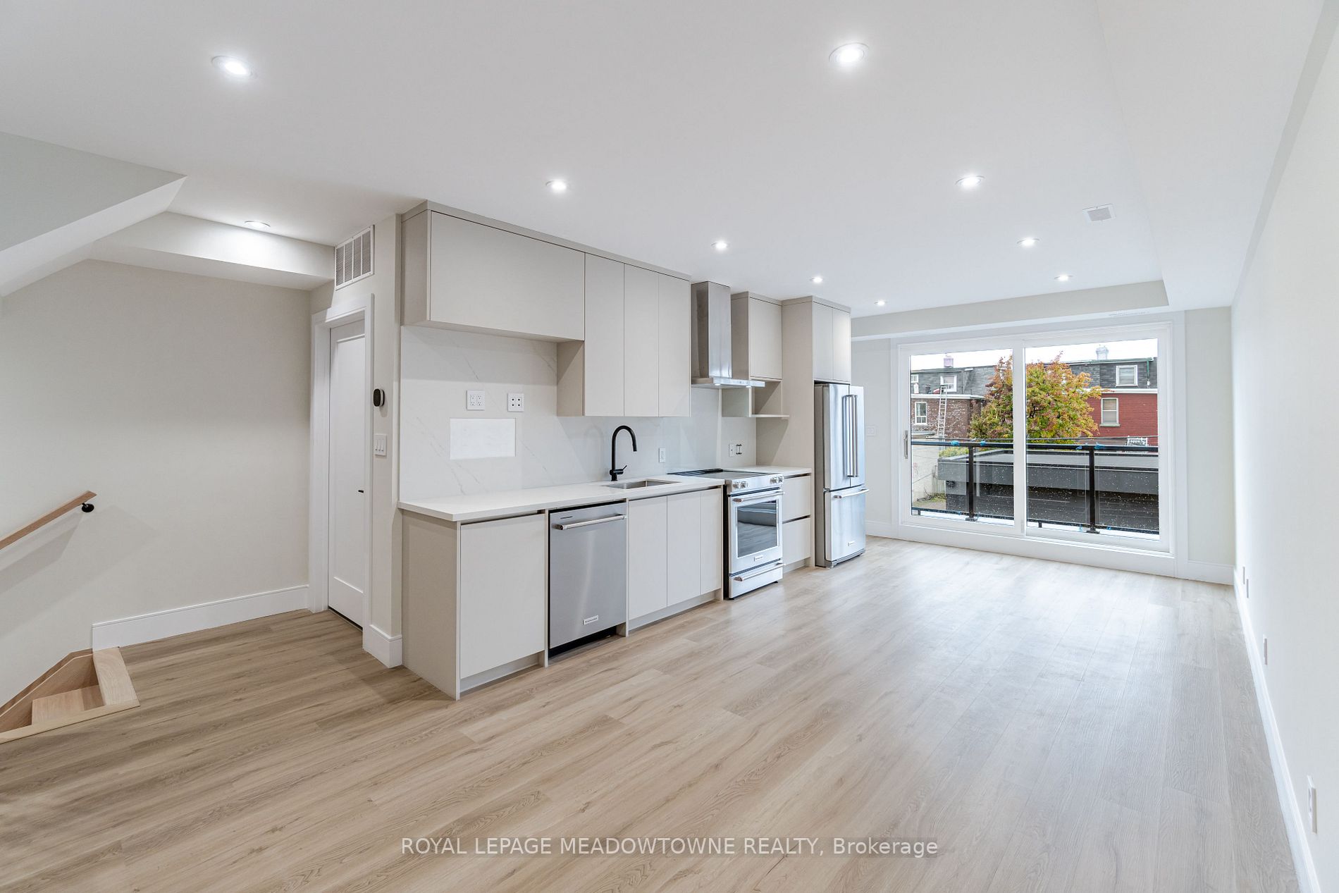 218 Lippincott St, #Unit 3