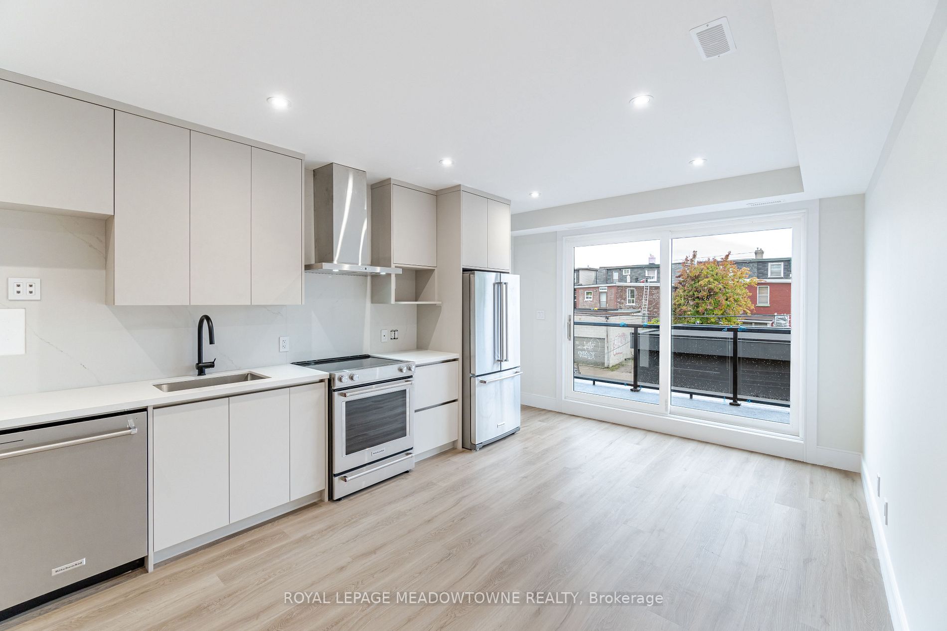 218 Lippincott St, #Unit 3