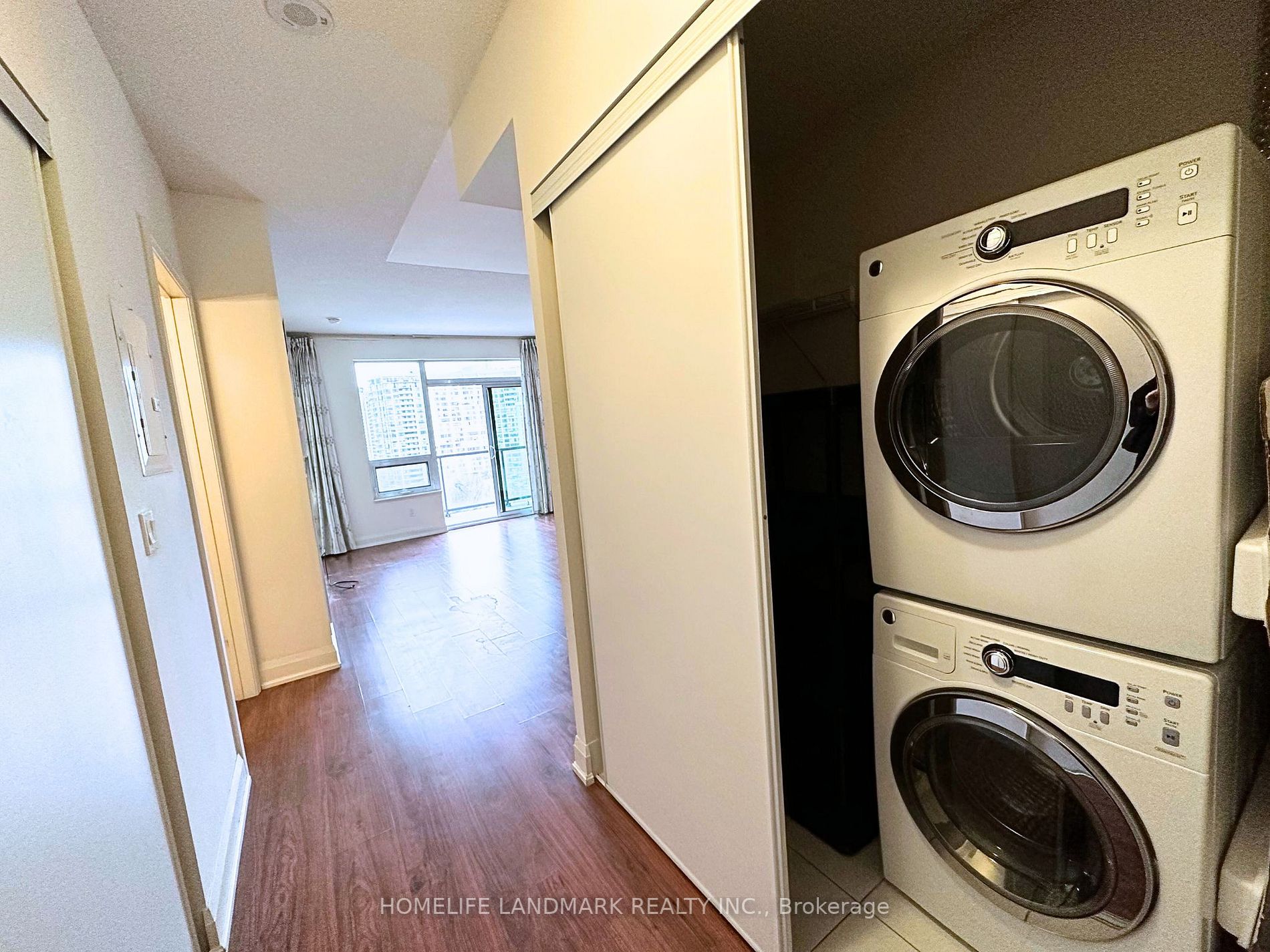 68 Canterbury Pl, #1210