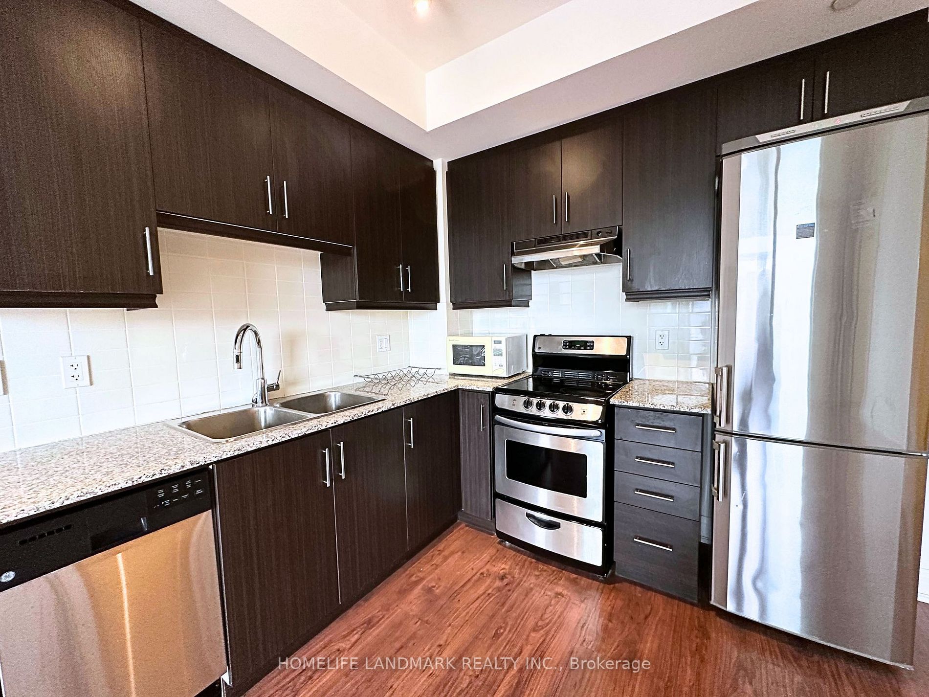 68 Canterbury Pl, #1210