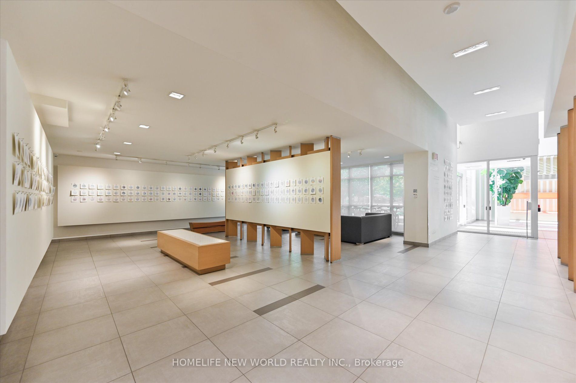 5 Hanna Ave, #515