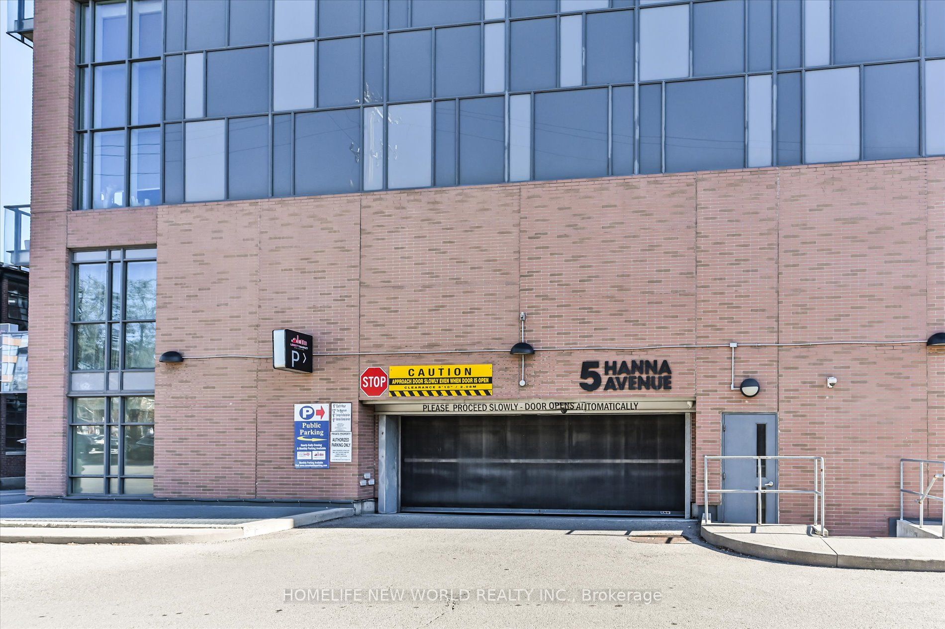 5 Hanna Ave, #515