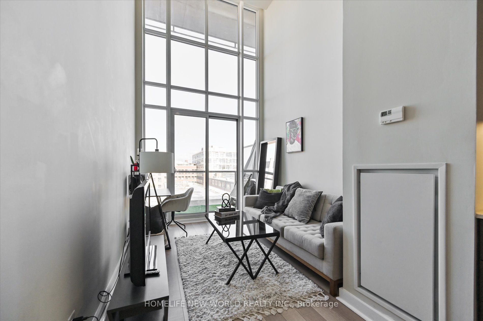 5 Hanna Ave, #515