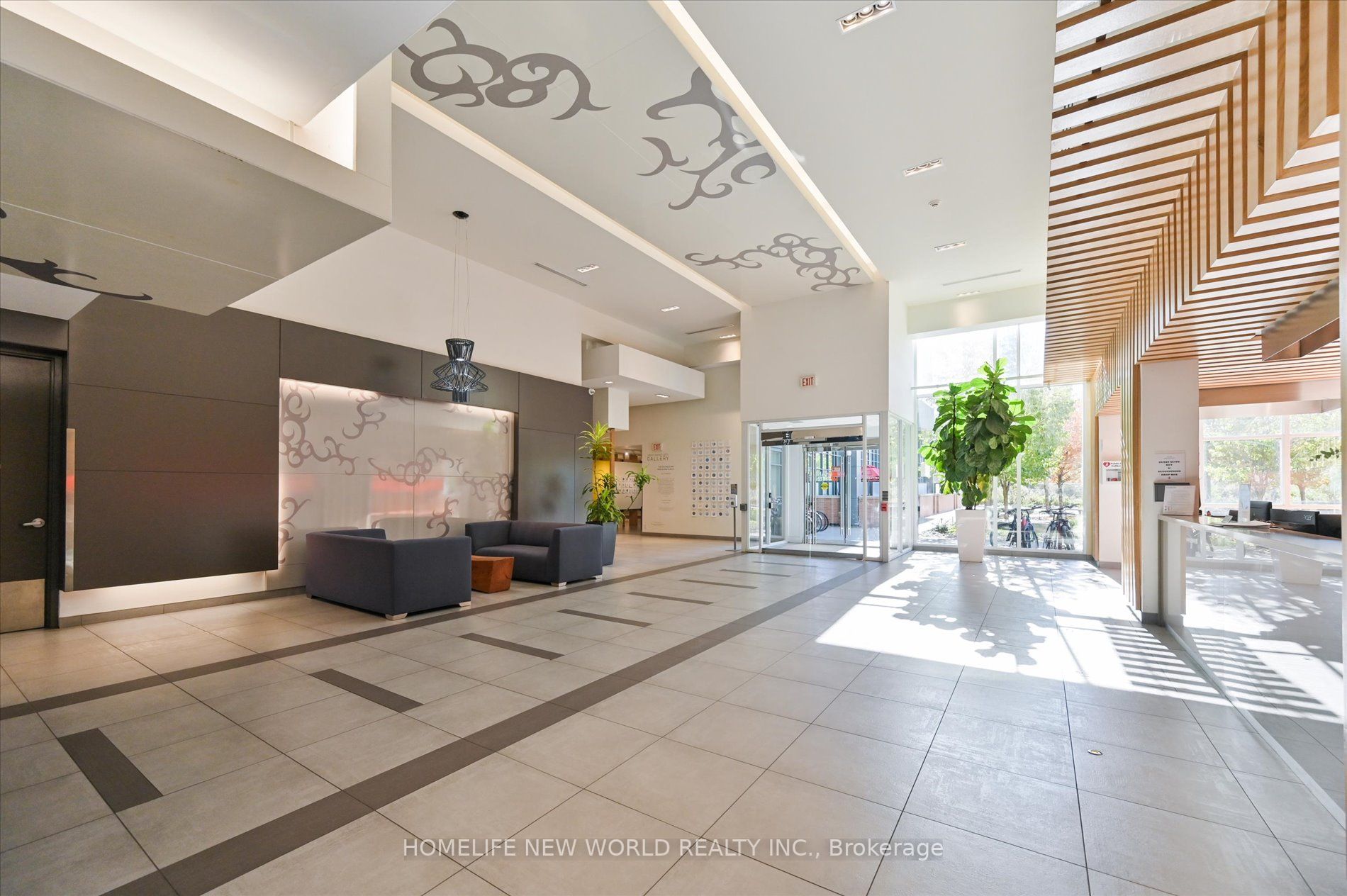 5 Hanna Ave, #515