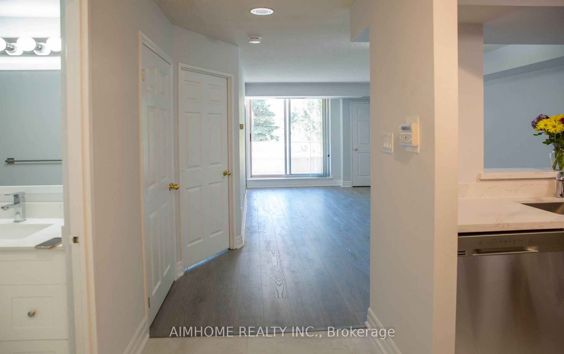 35 Empress Ave, #206