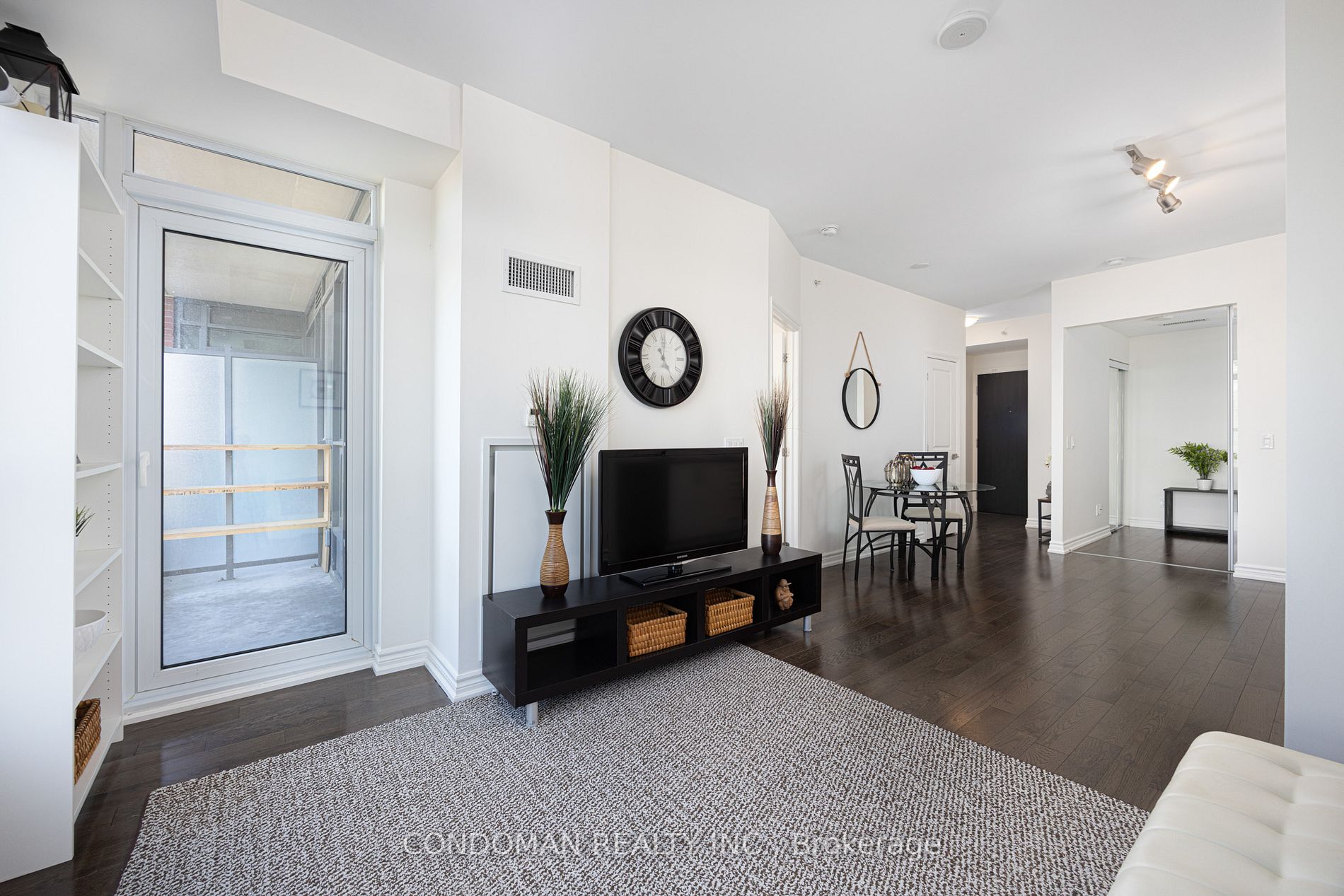 23 Glebe Road W, #515