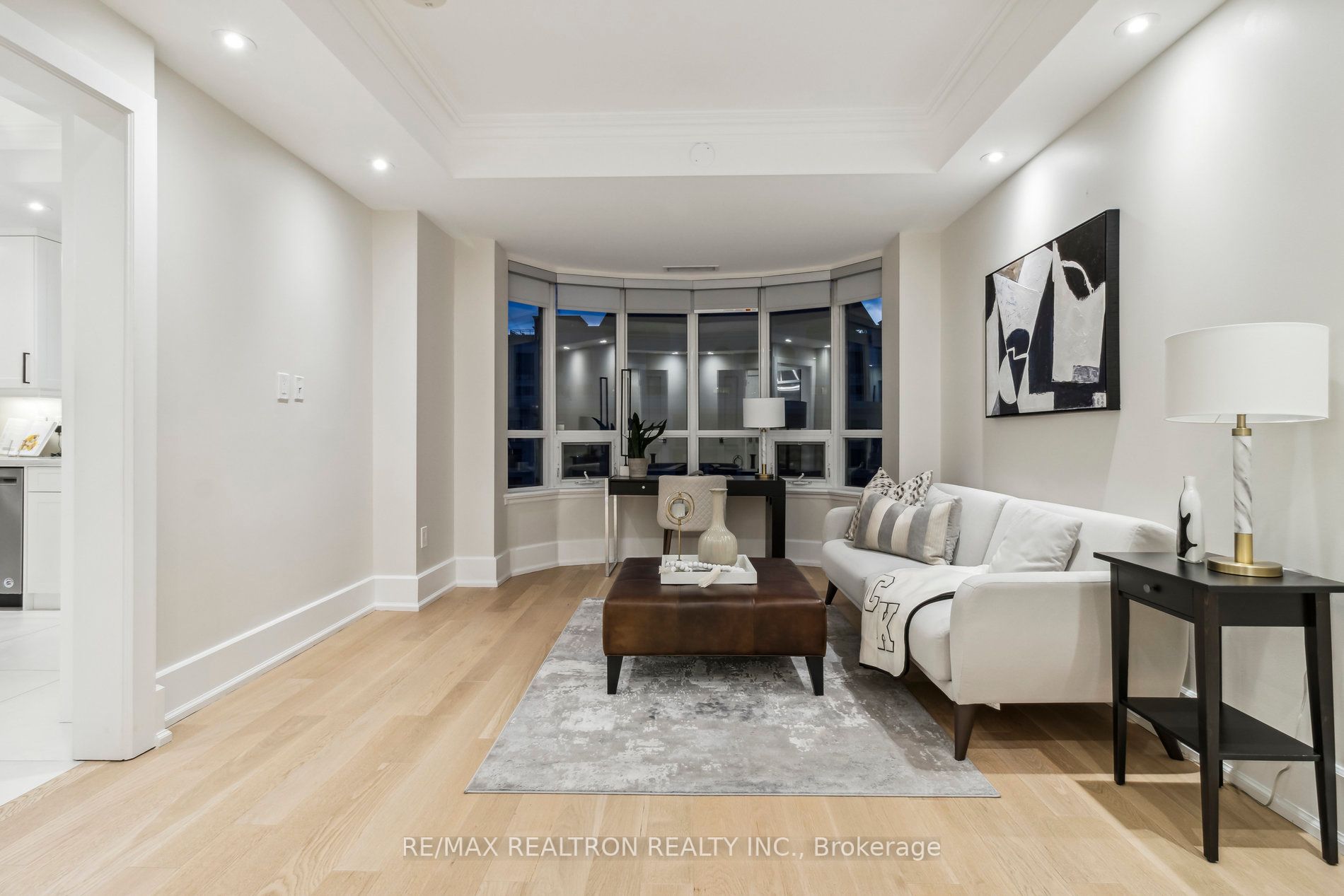 662 Sheppard Ave E, #609C