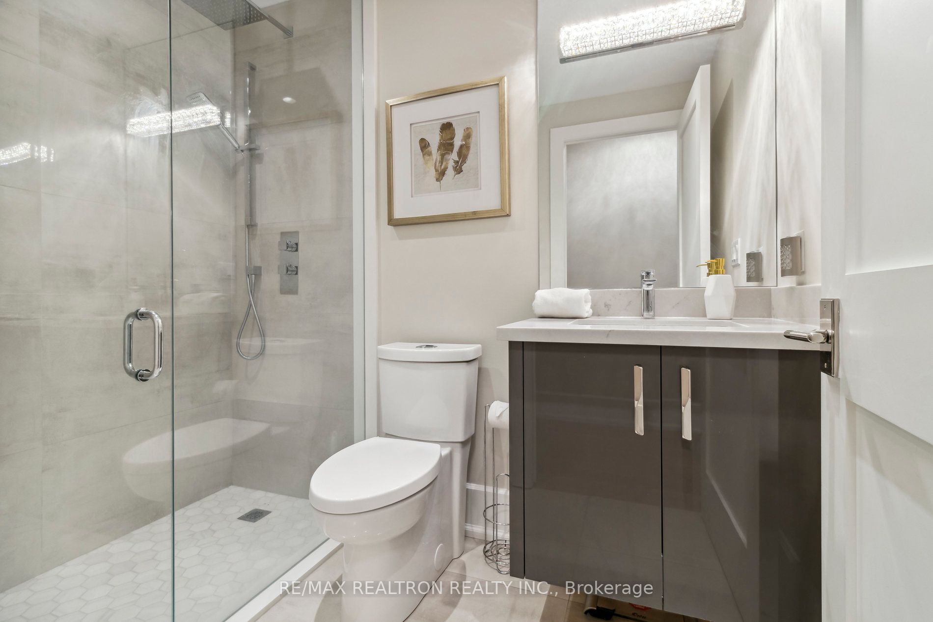662 Sheppard Ave E, #609C
