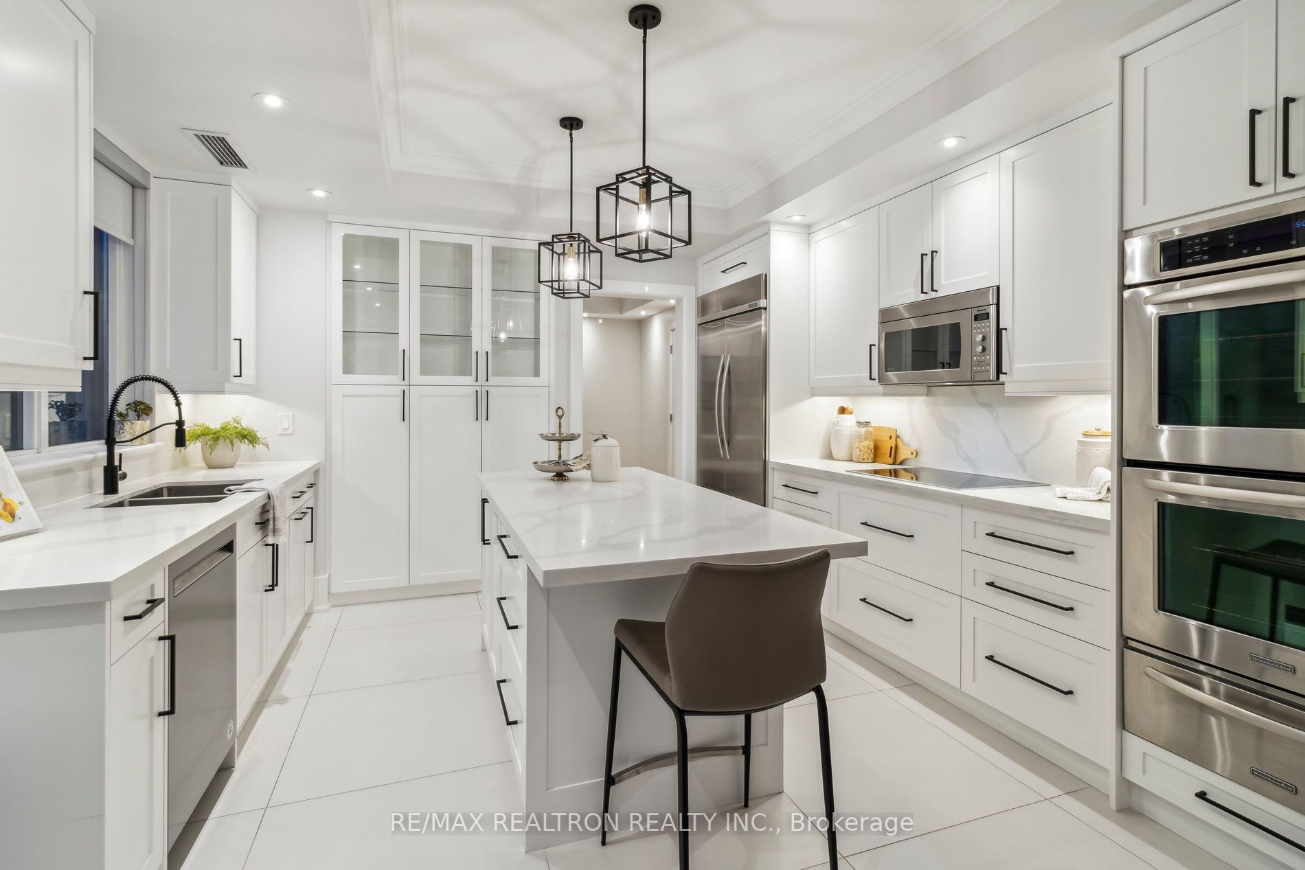 662 Sheppard Ave E, #609C
