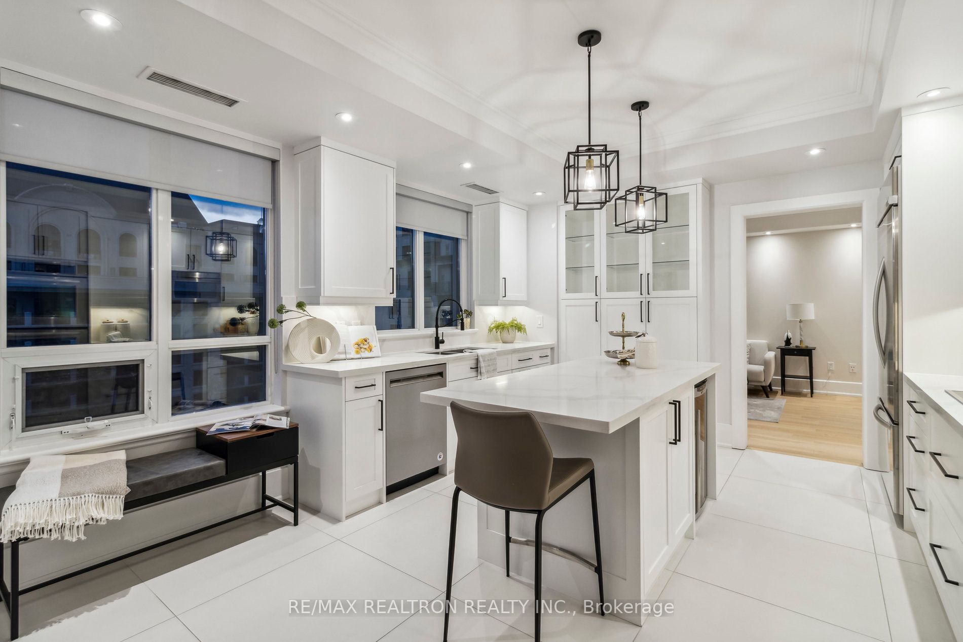 662 Sheppard Ave E, #609C