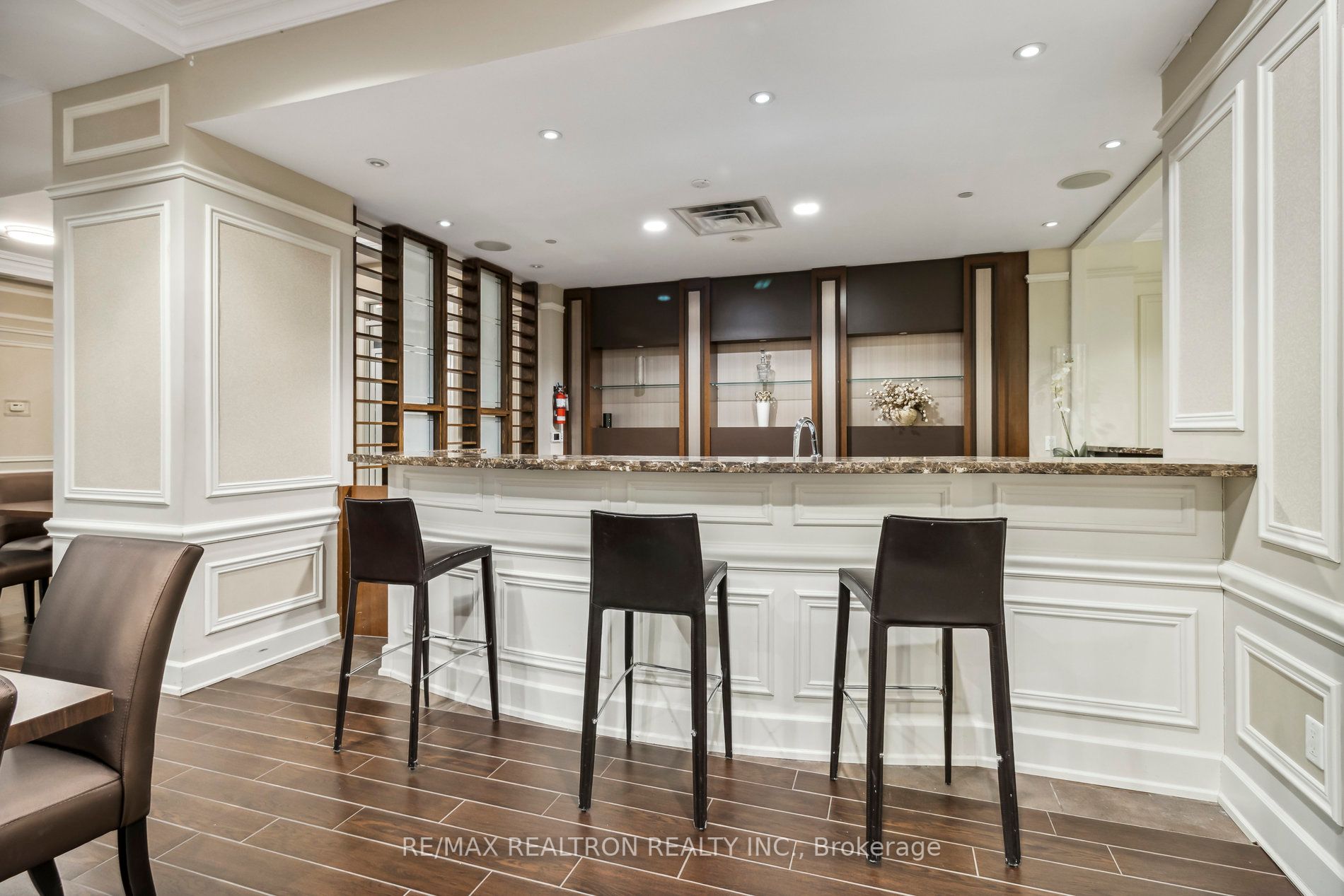 662 Sheppard Ave E, #609C