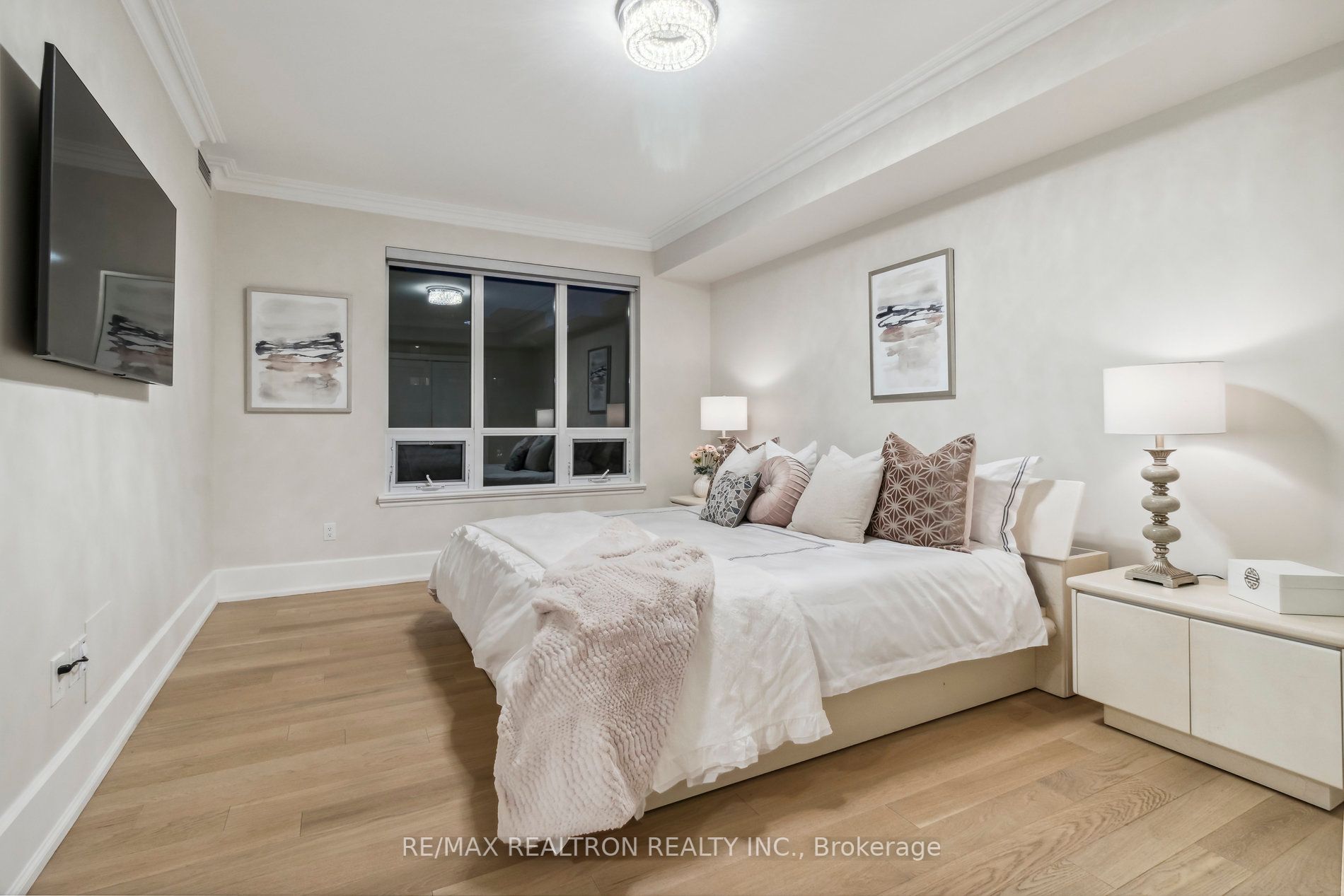 662 Sheppard Ave E, #609C