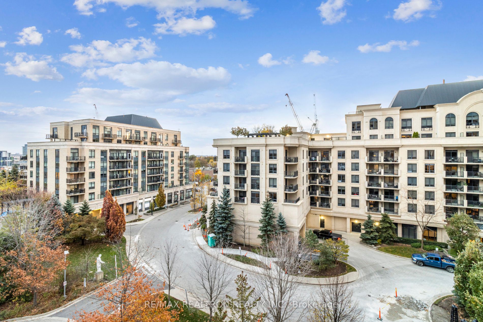 662 Sheppard Ave E, #609C