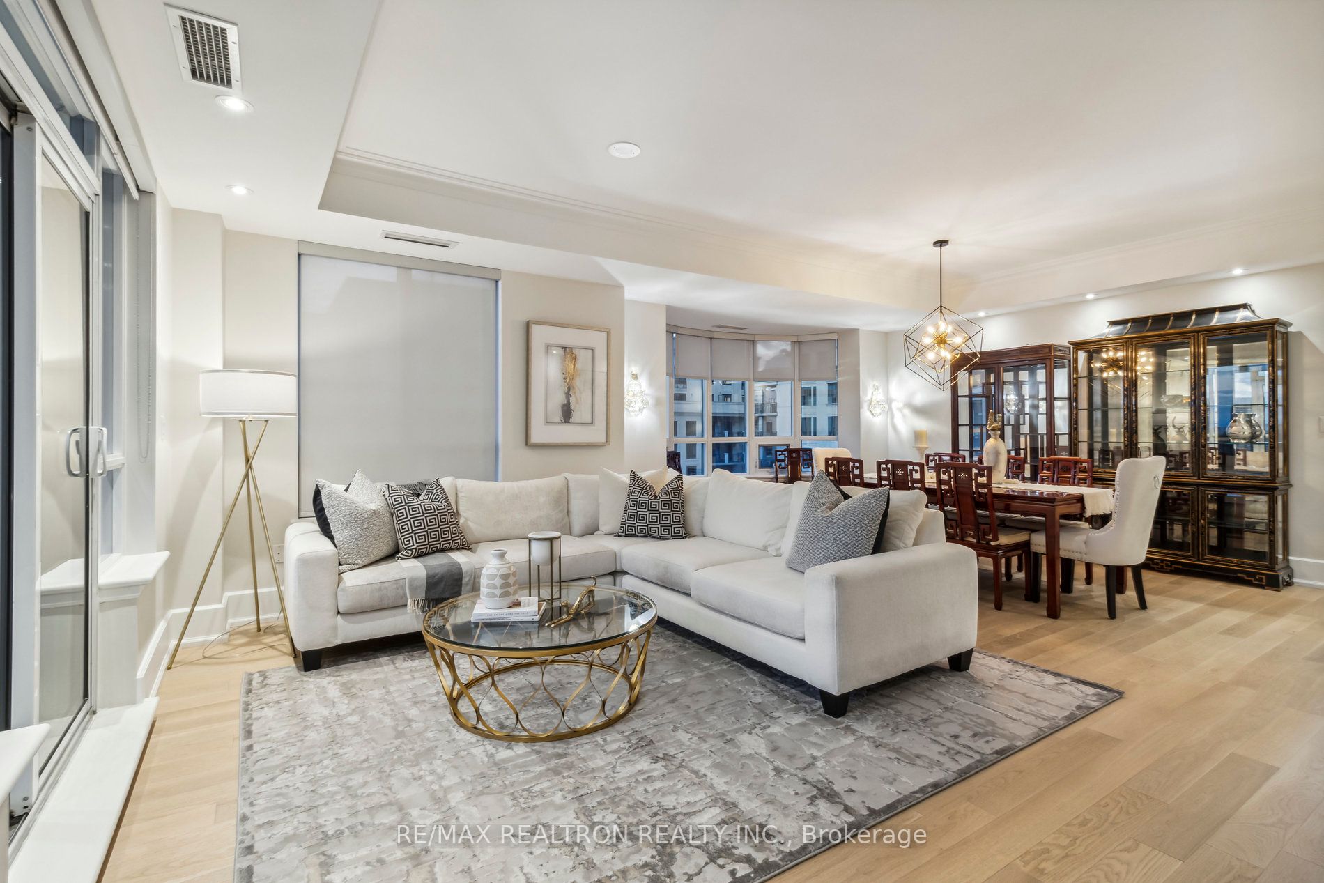 662 Sheppard Ave E, #609C