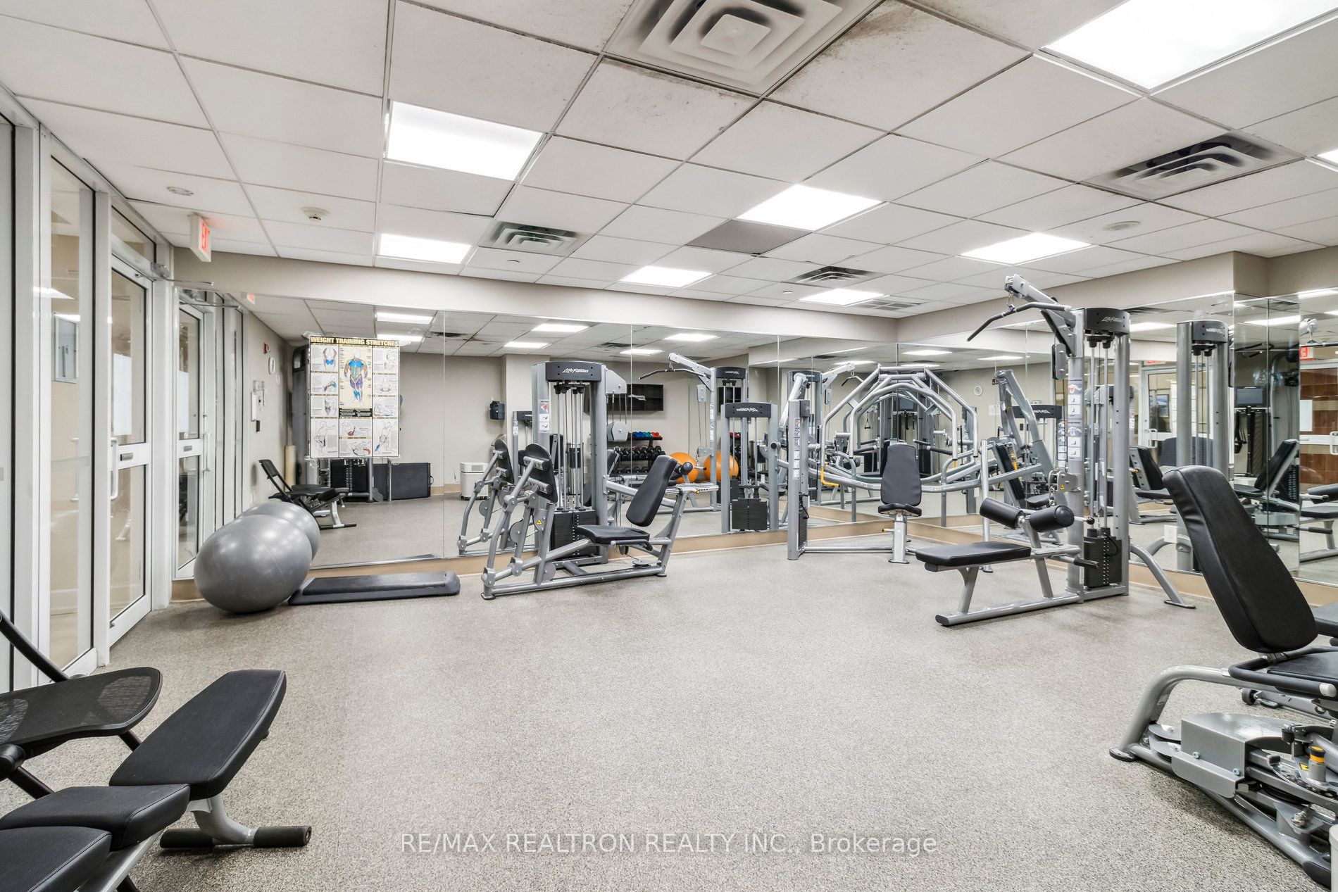 662 Sheppard Ave E, #609C