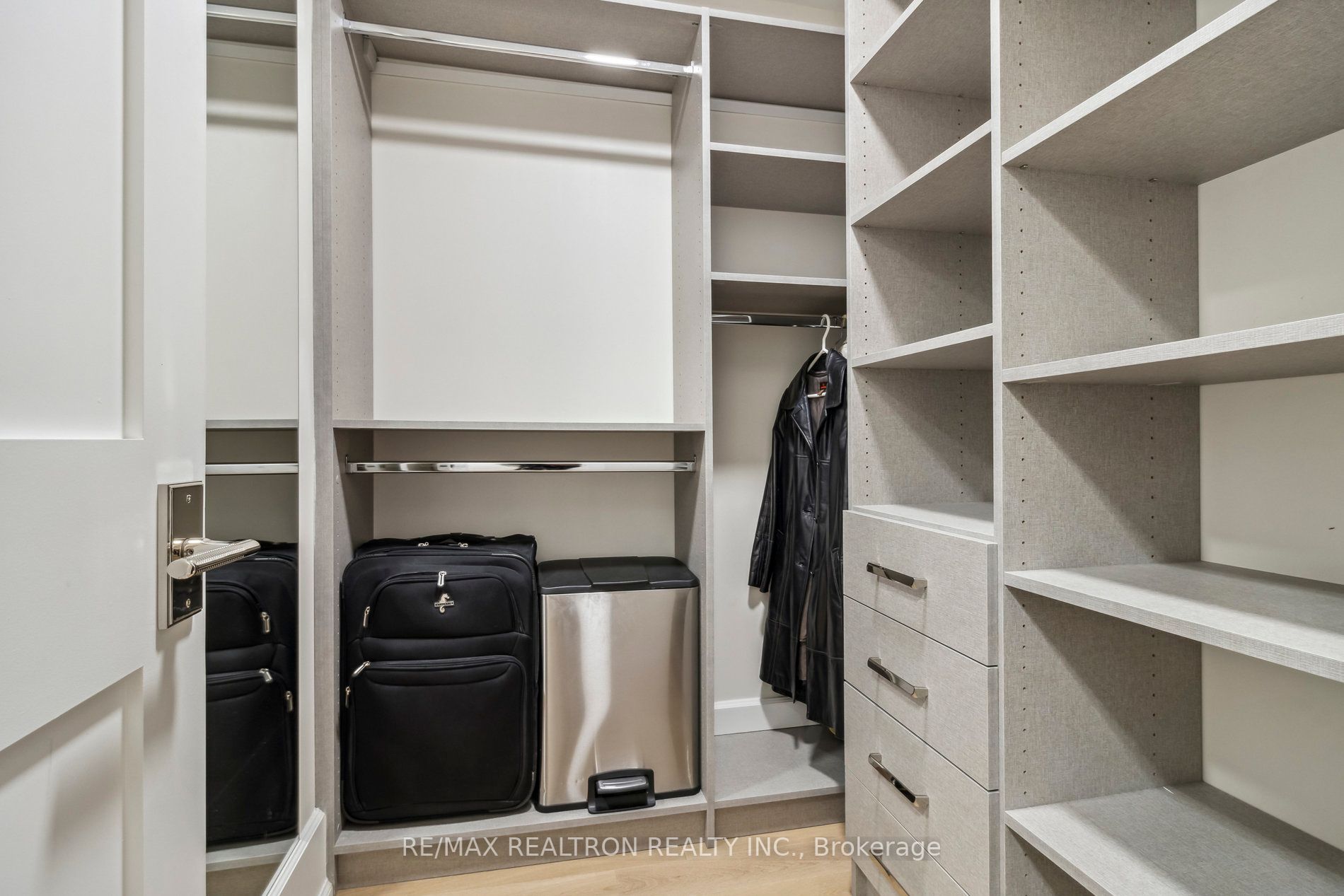 662 Sheppard Ave E, #609C