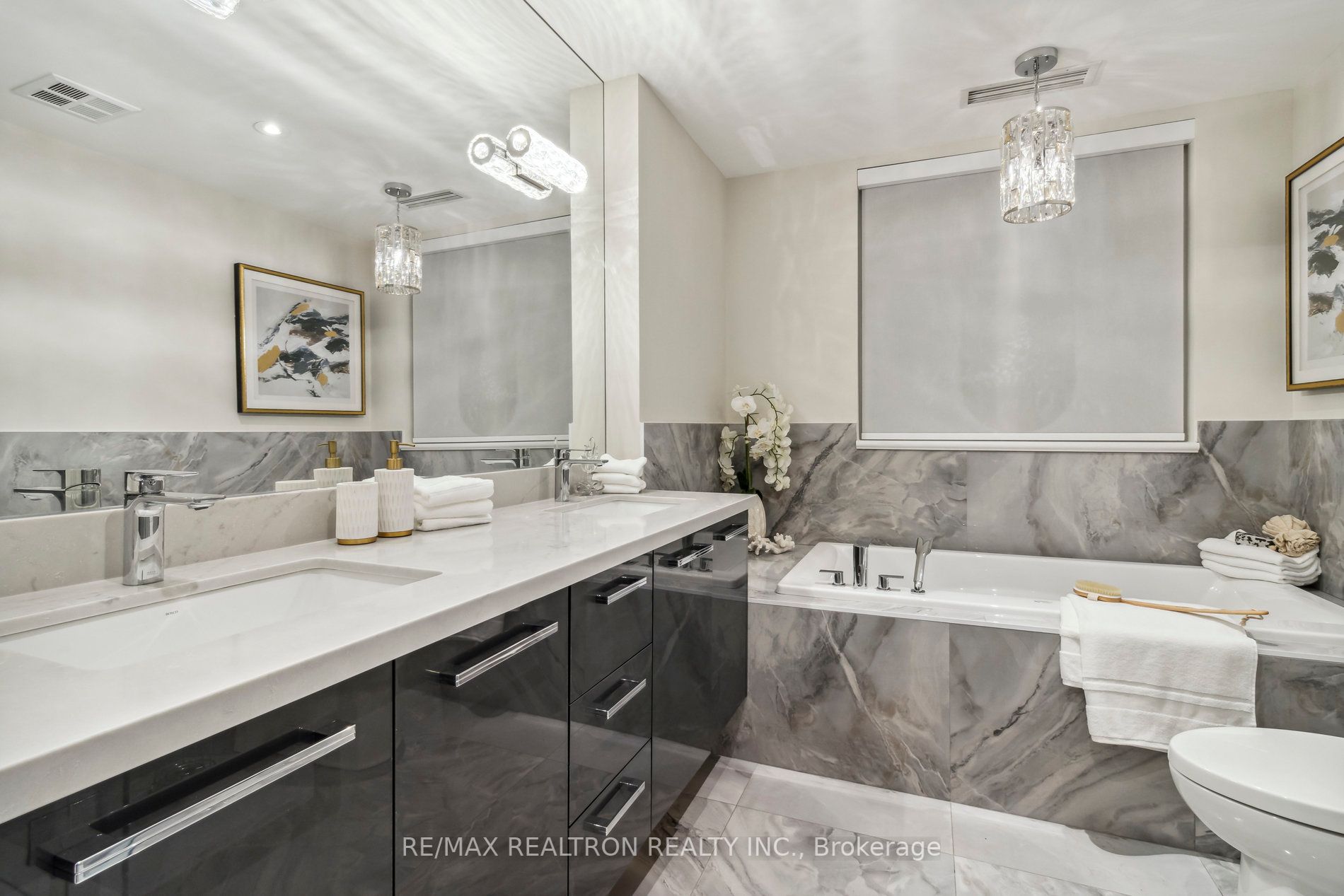 662 Sheppard Ave E, #609C
