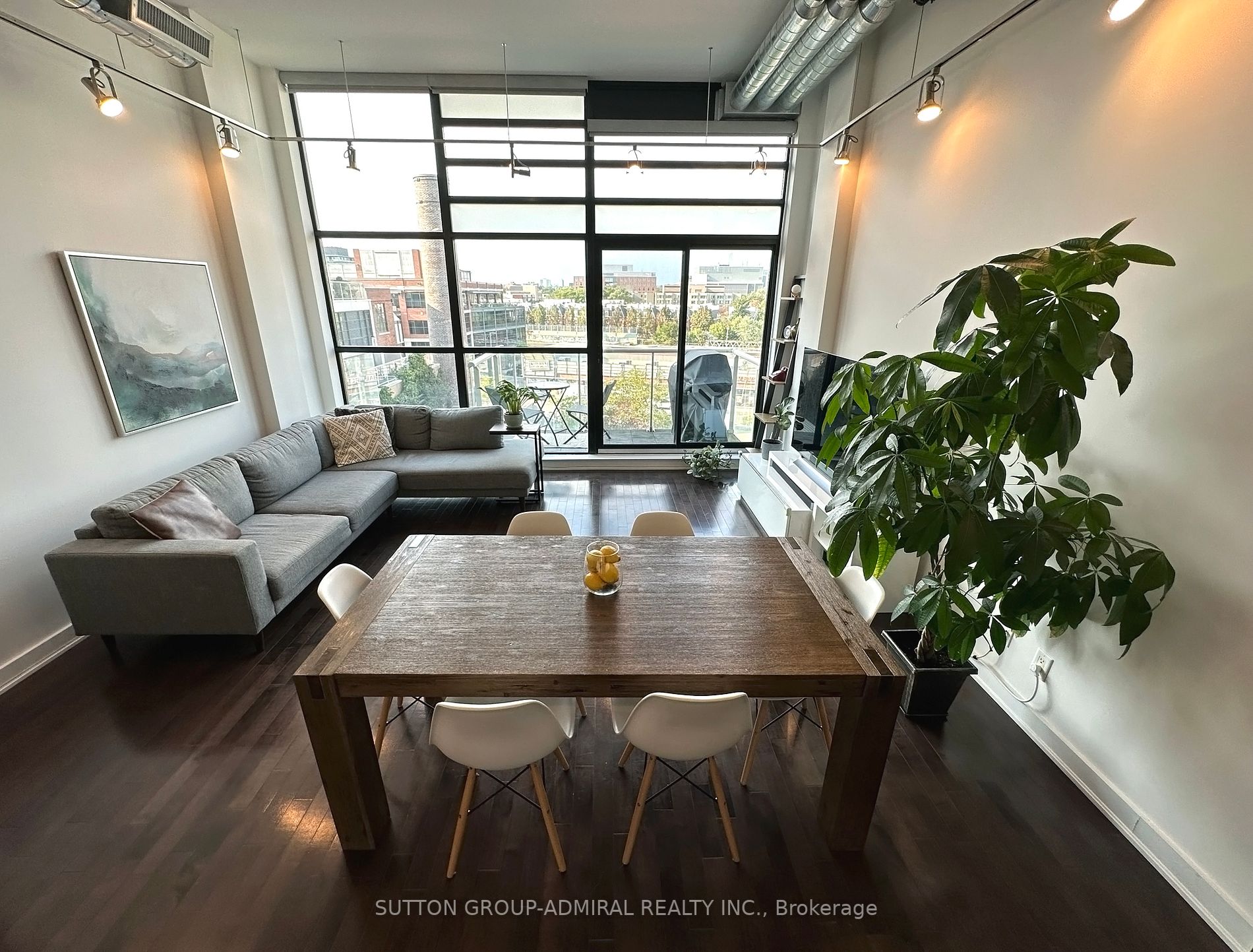 43 Hanna Ave, #503