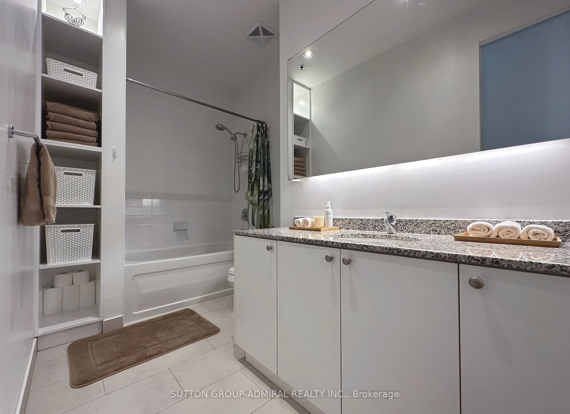 43 Hanna Ave, #503
