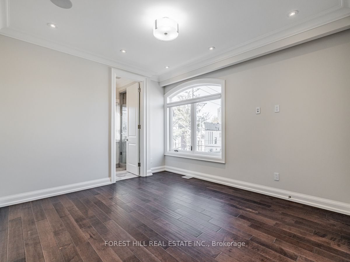 85 Kingsdale Ave