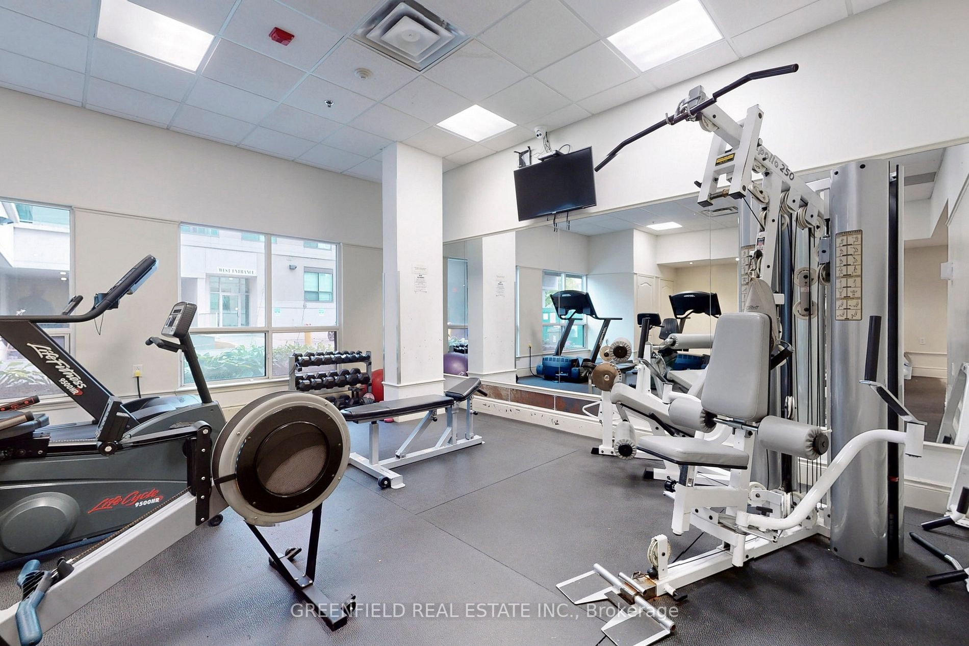 890 Sheppard Ave W, #204