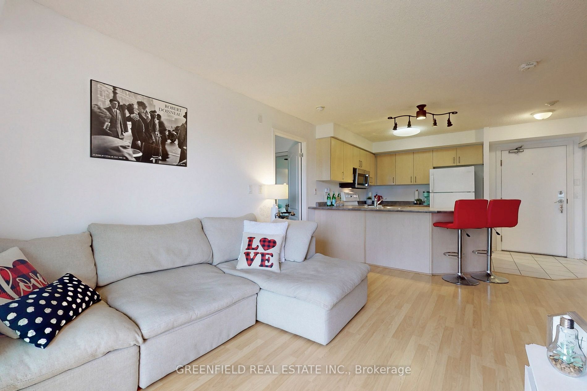 890 Sheppard Ave W, #204