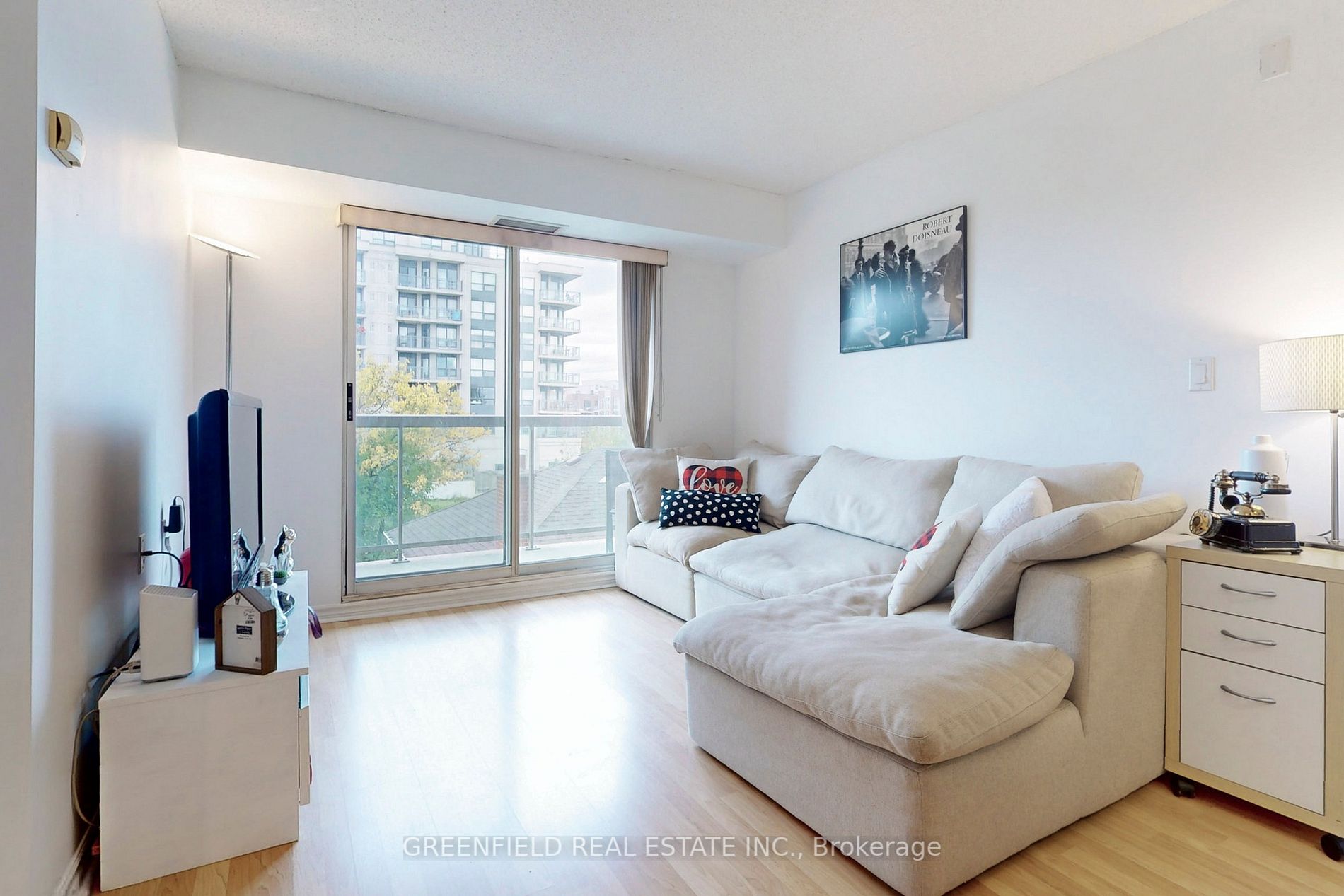 890 Sheppard Ave W, #204