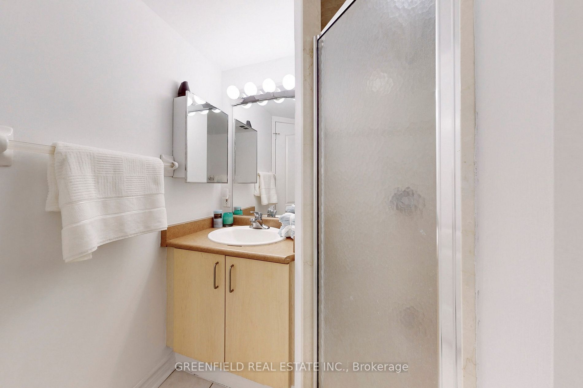 890 Sheppard Ave W, #204