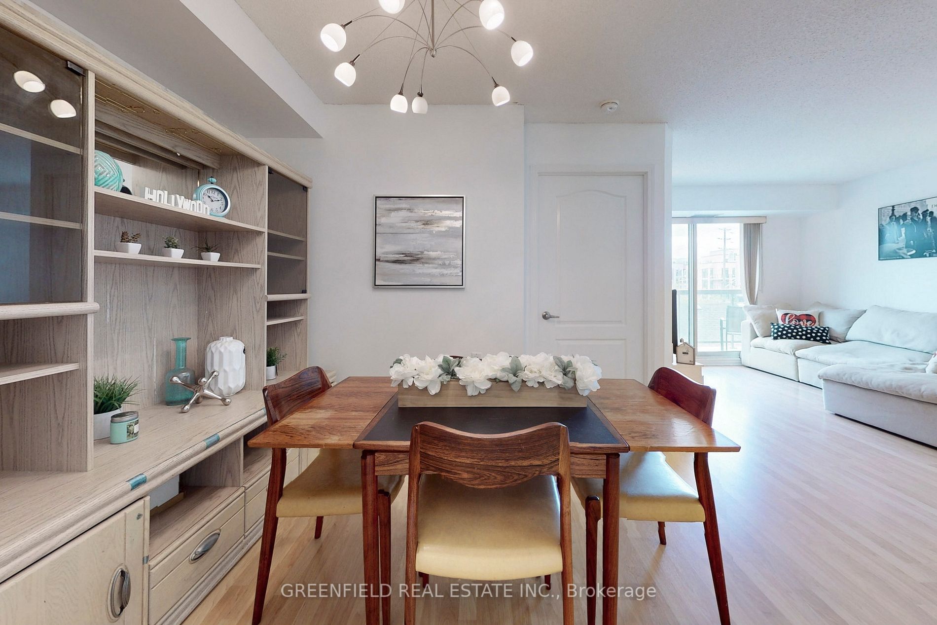 890 Sheppard Ave W, #204