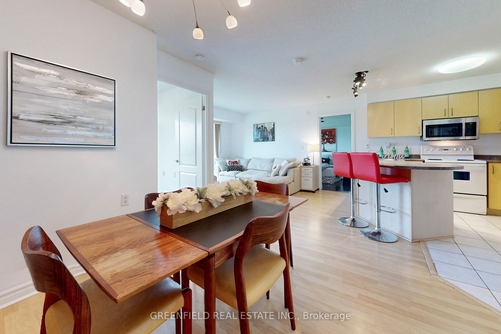 890 Sheppard Ave W, #204