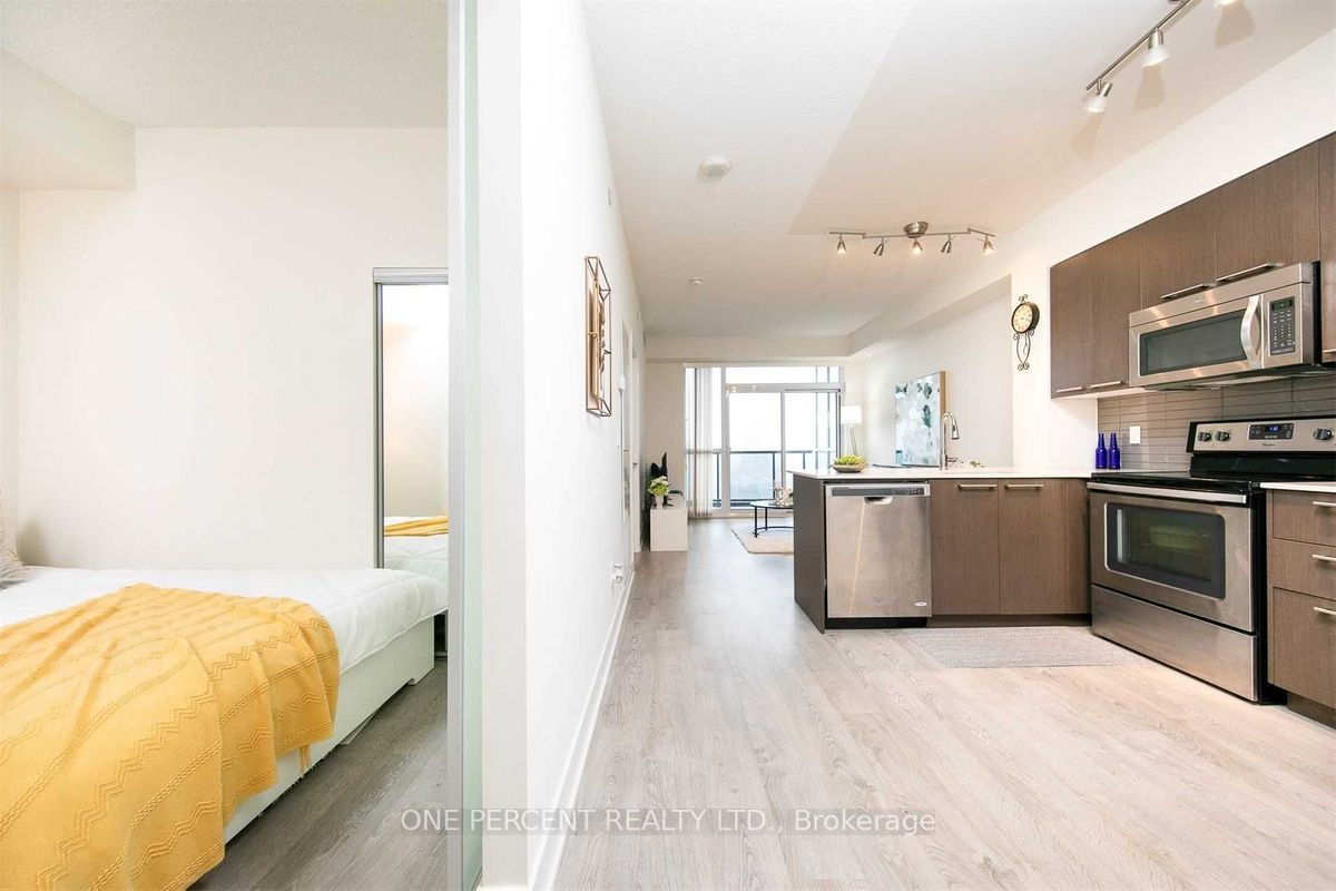 88 Sheppard Ave E, #2103