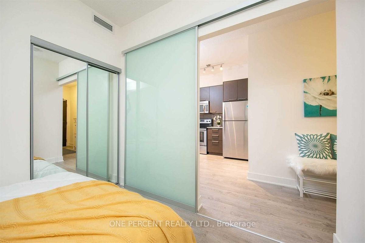 88 Sheppard Ave E, #2103