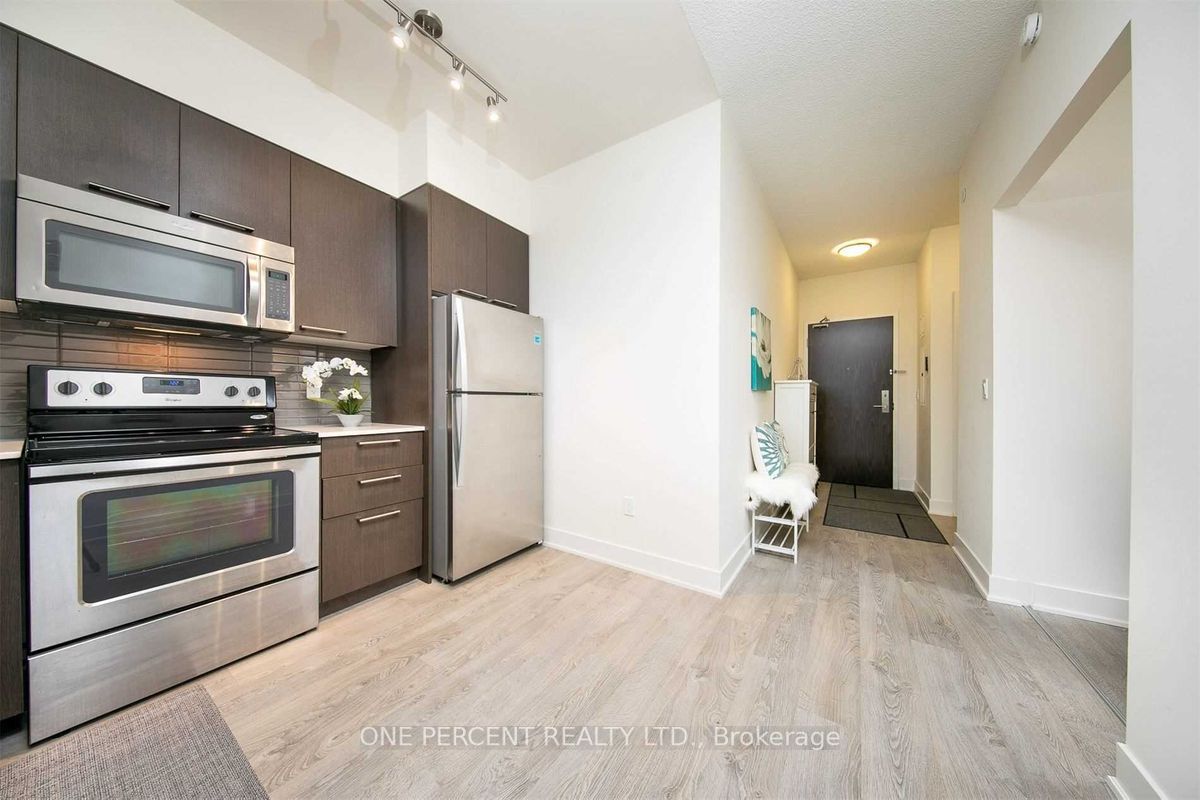 88 Sheppard Ave E, #2103