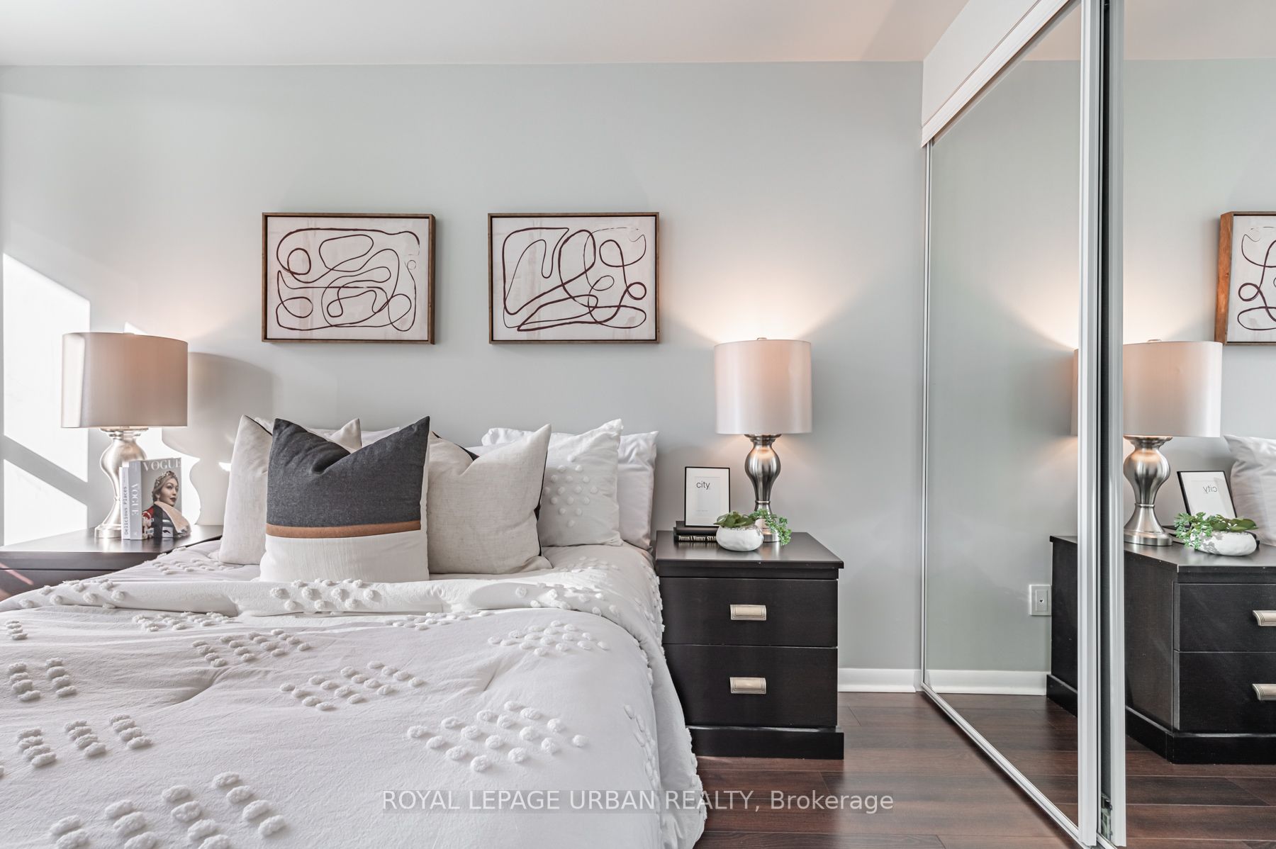 209 Fort York Blvd, #385