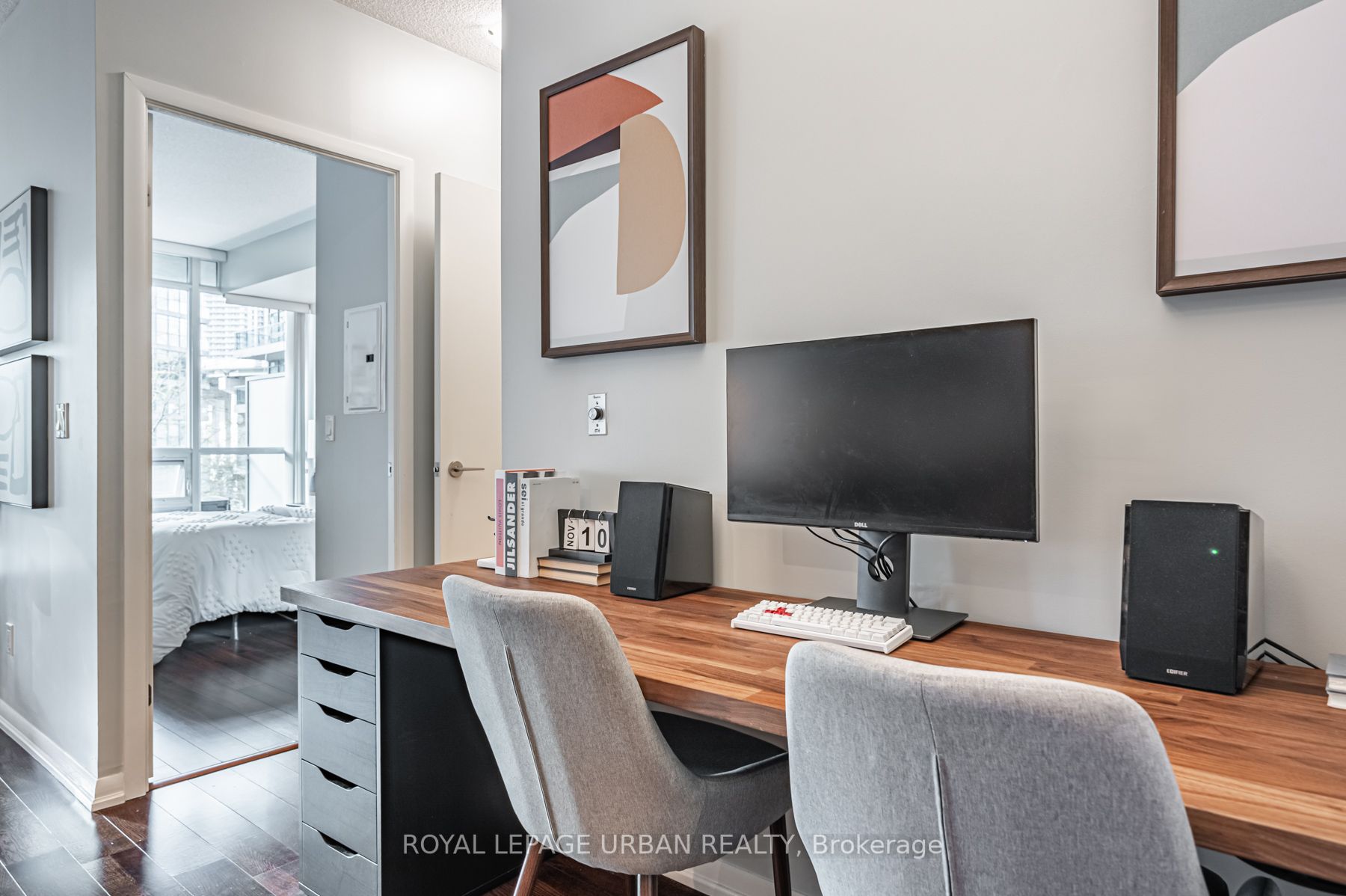 209 Fort York Blvd, #385
