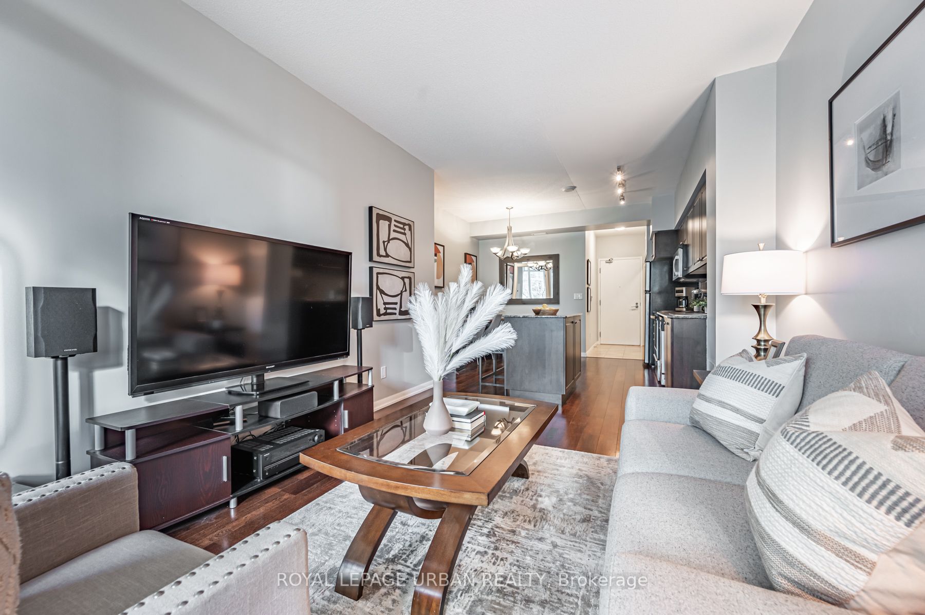 209 Fort York Blvd, #385