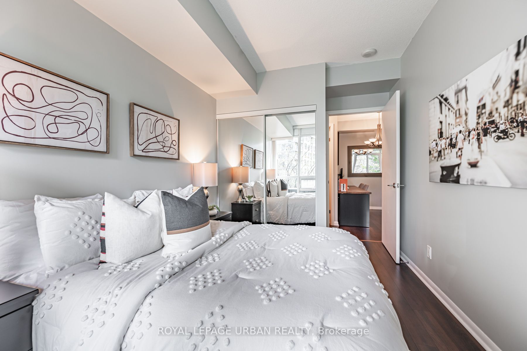 209 Fort York Blvd, #385