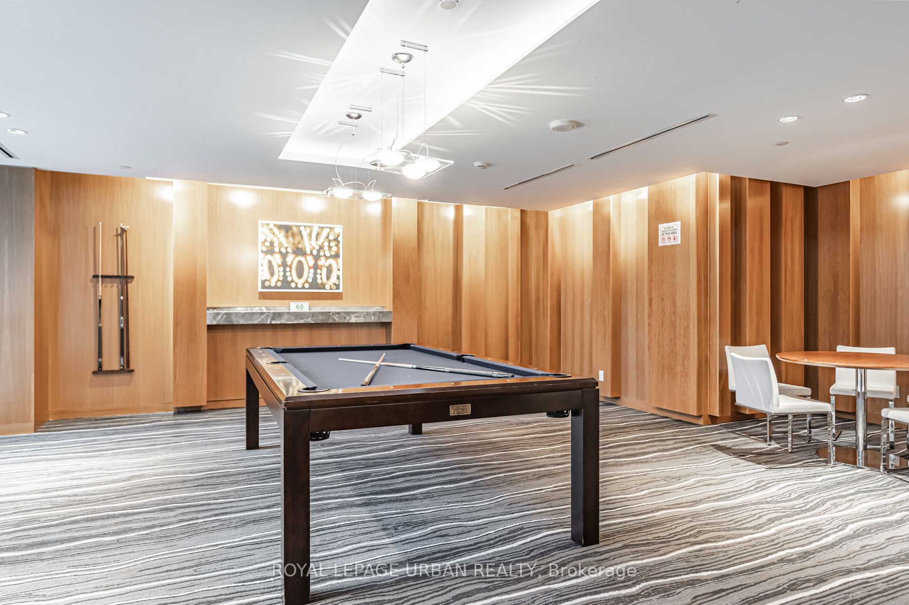 209 Fort York Blvd, #385
