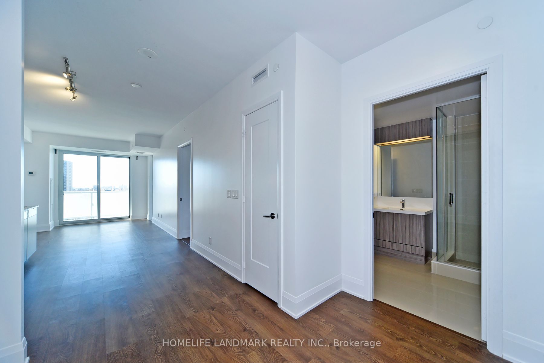 101 Erskine Ave, #1814