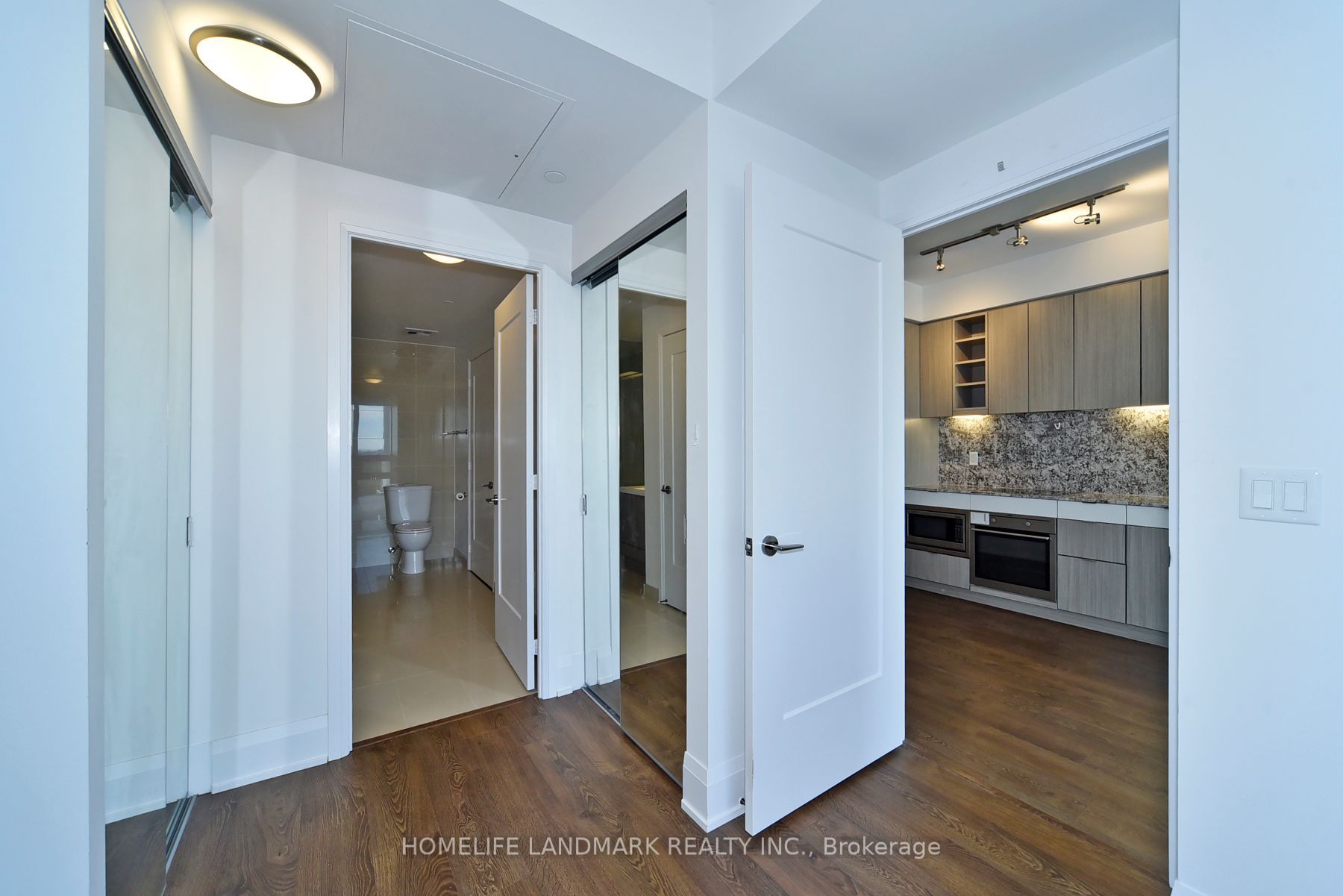 101 Erskine Ave, #1814